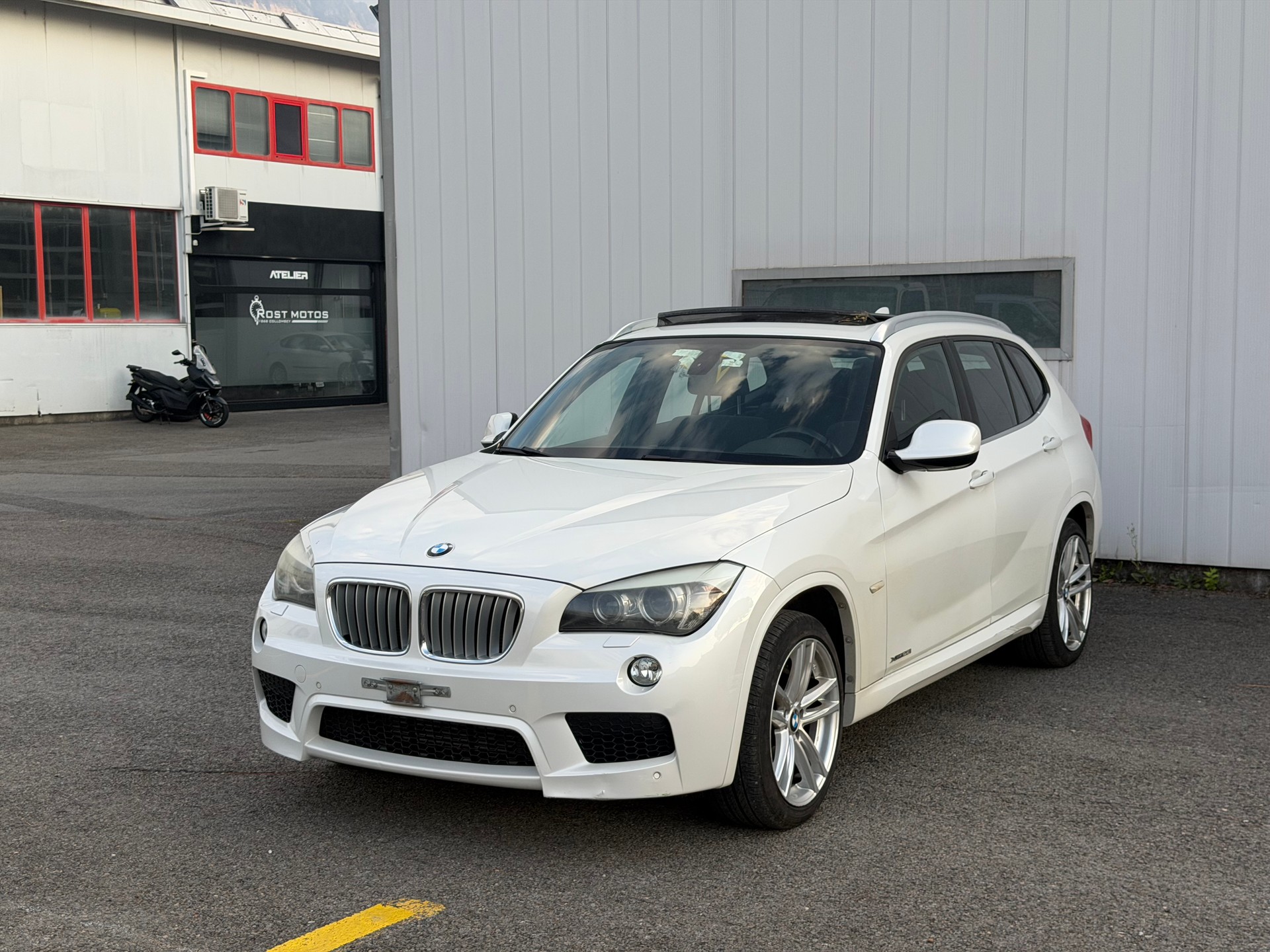 BMW X1 xDrive 28i Steptronic M paket