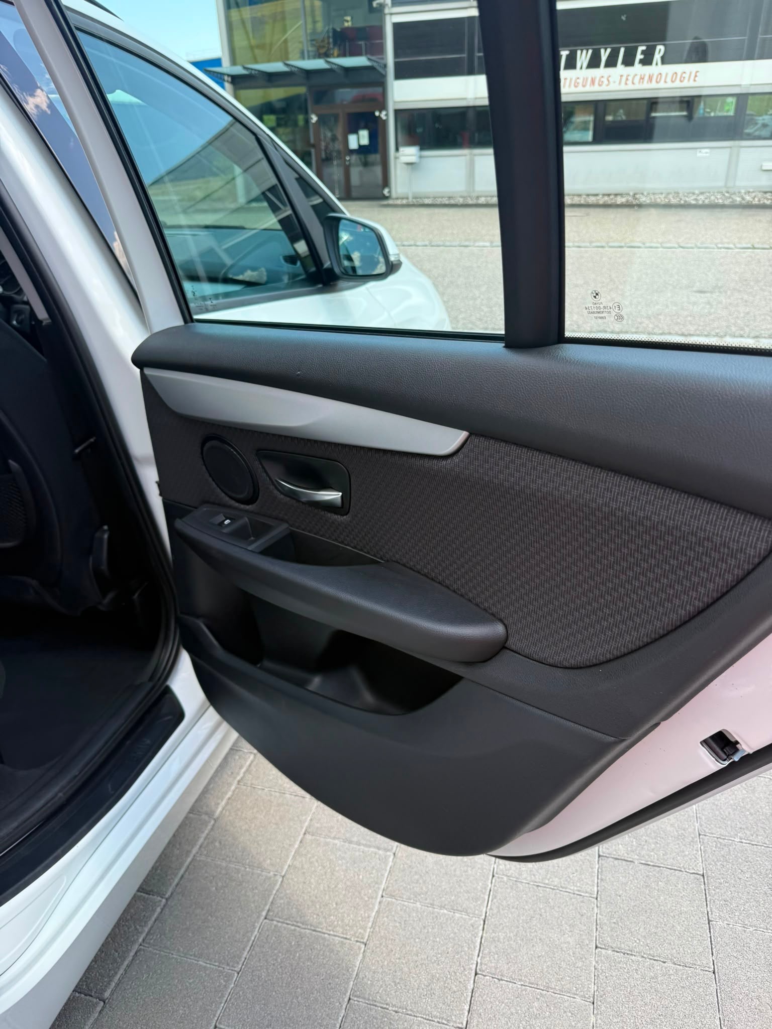 BMW 218d xDrive Gran Tourer Steptronic-image-21