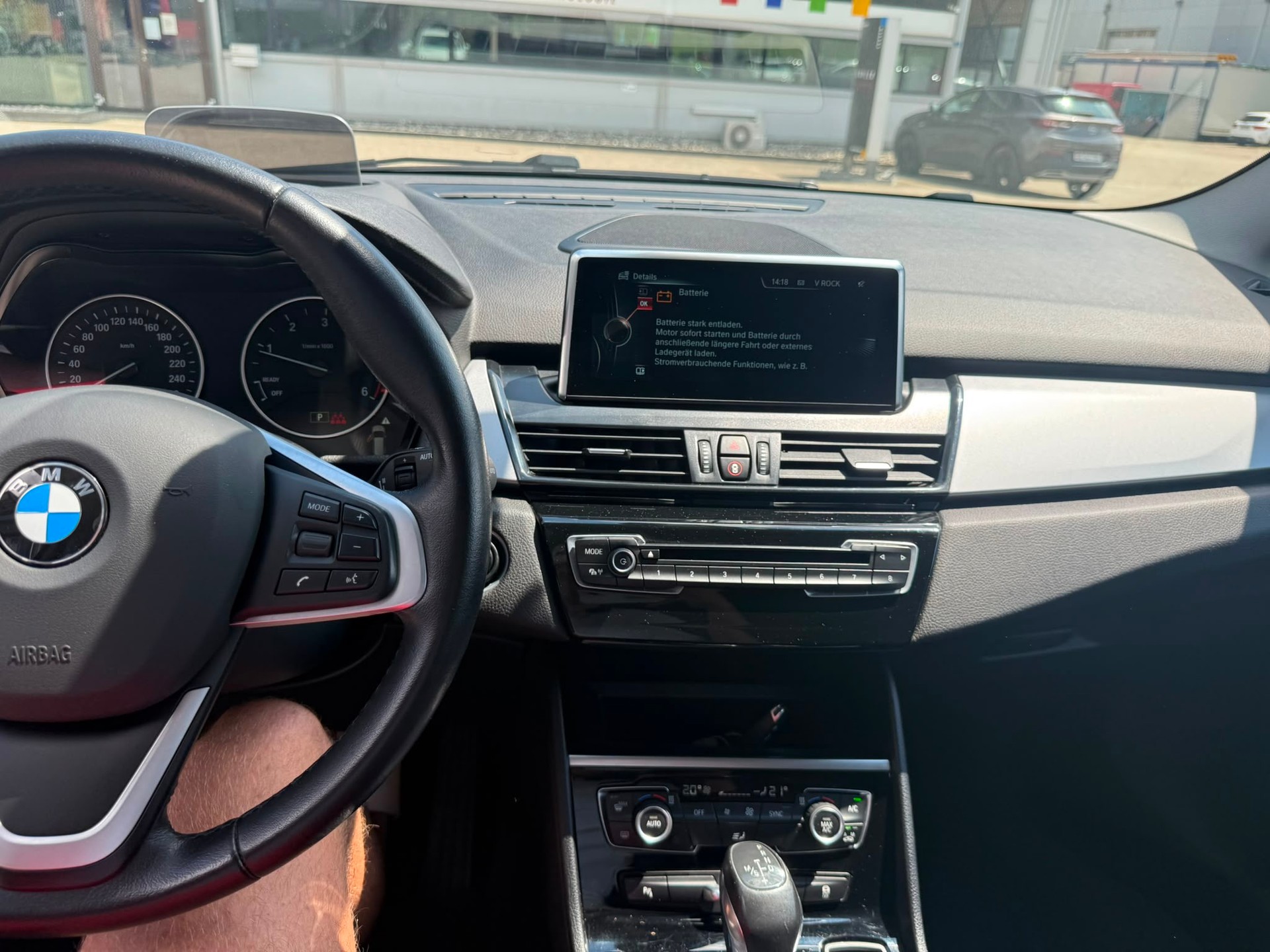 BMW 218d xDrive Gran Tourer Steptronic-image-13
