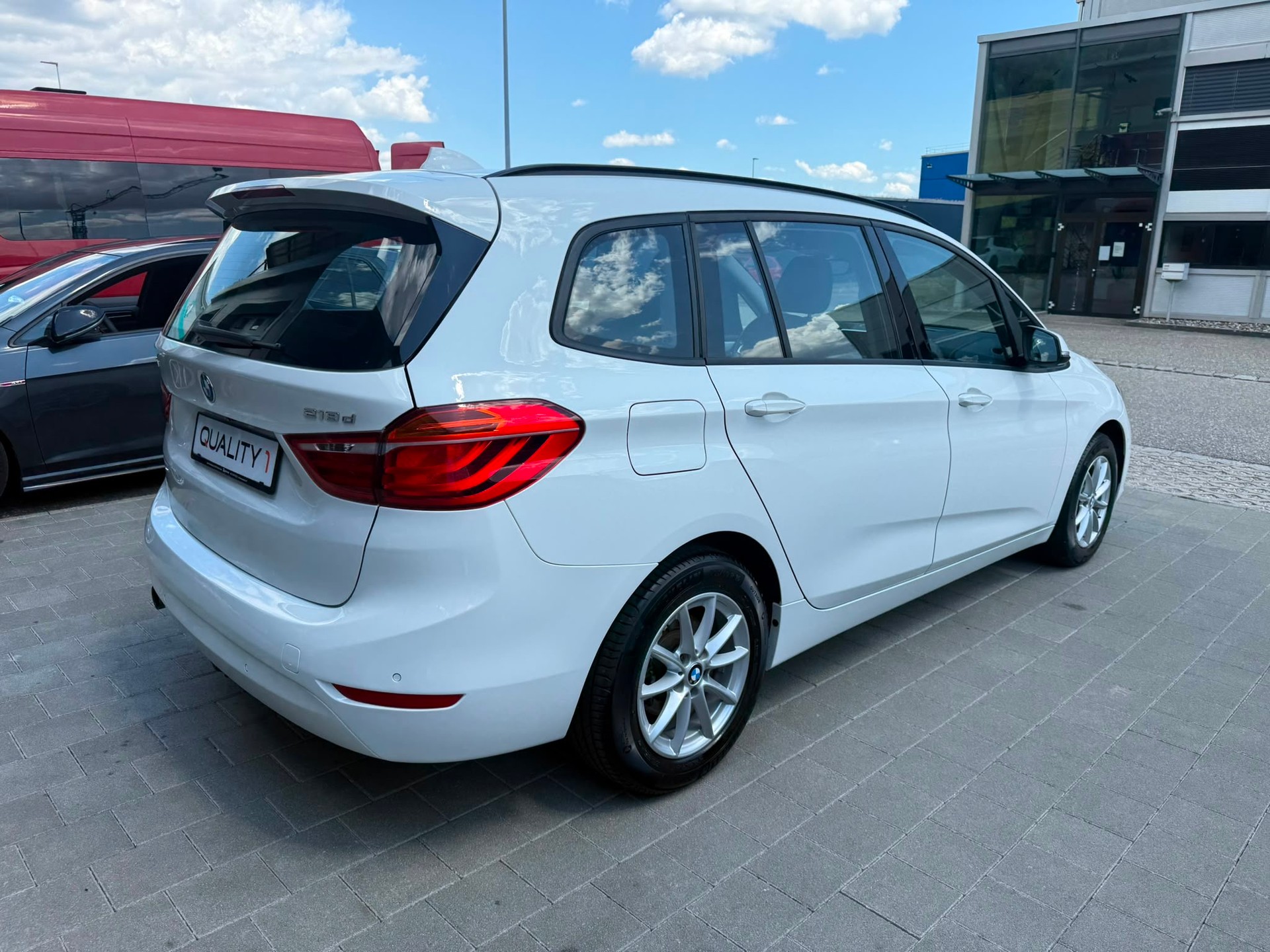 BMW 218d xDrive Gran Tourer Steptronic-image-9