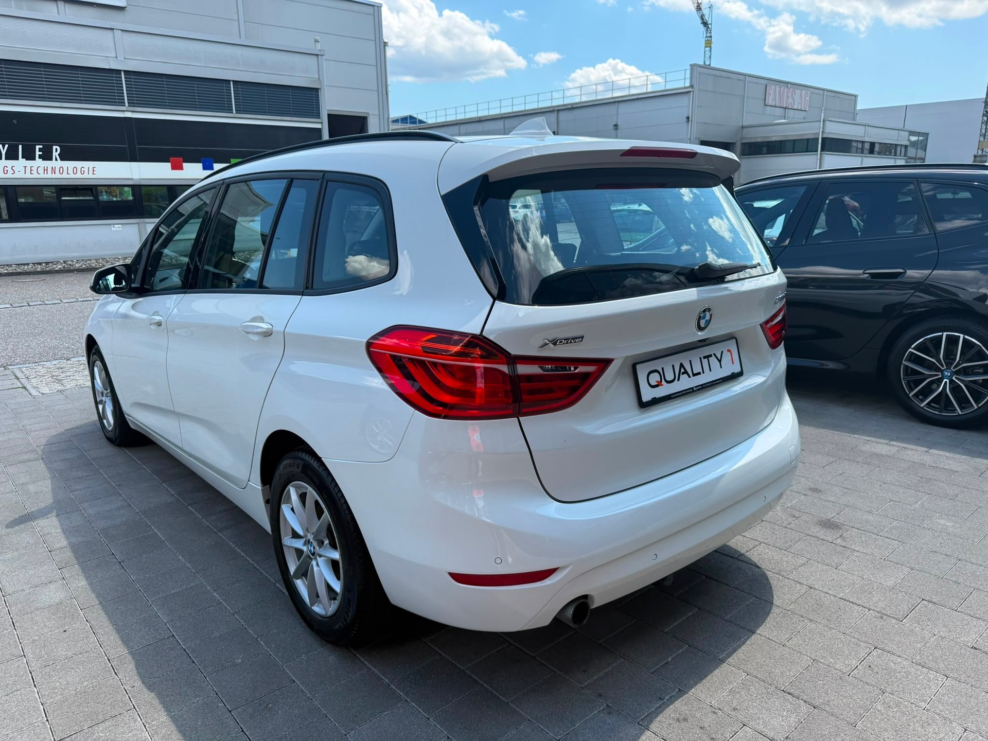 BMW 218d xDrive Gran Tourer Steptronic-image-7