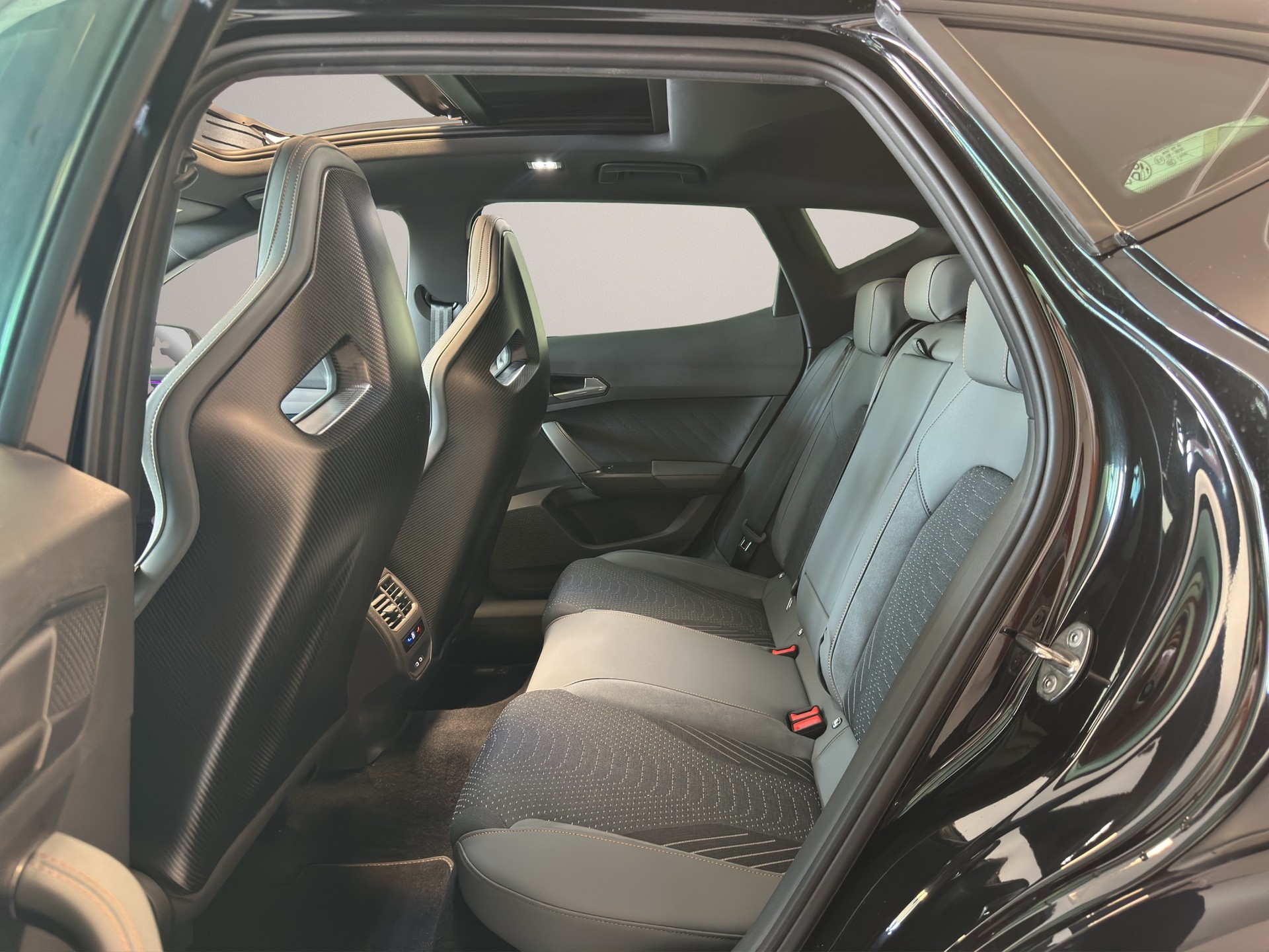 CUPRA Formentor 2.0TSI Extreme 4Drive DSG-image-11
