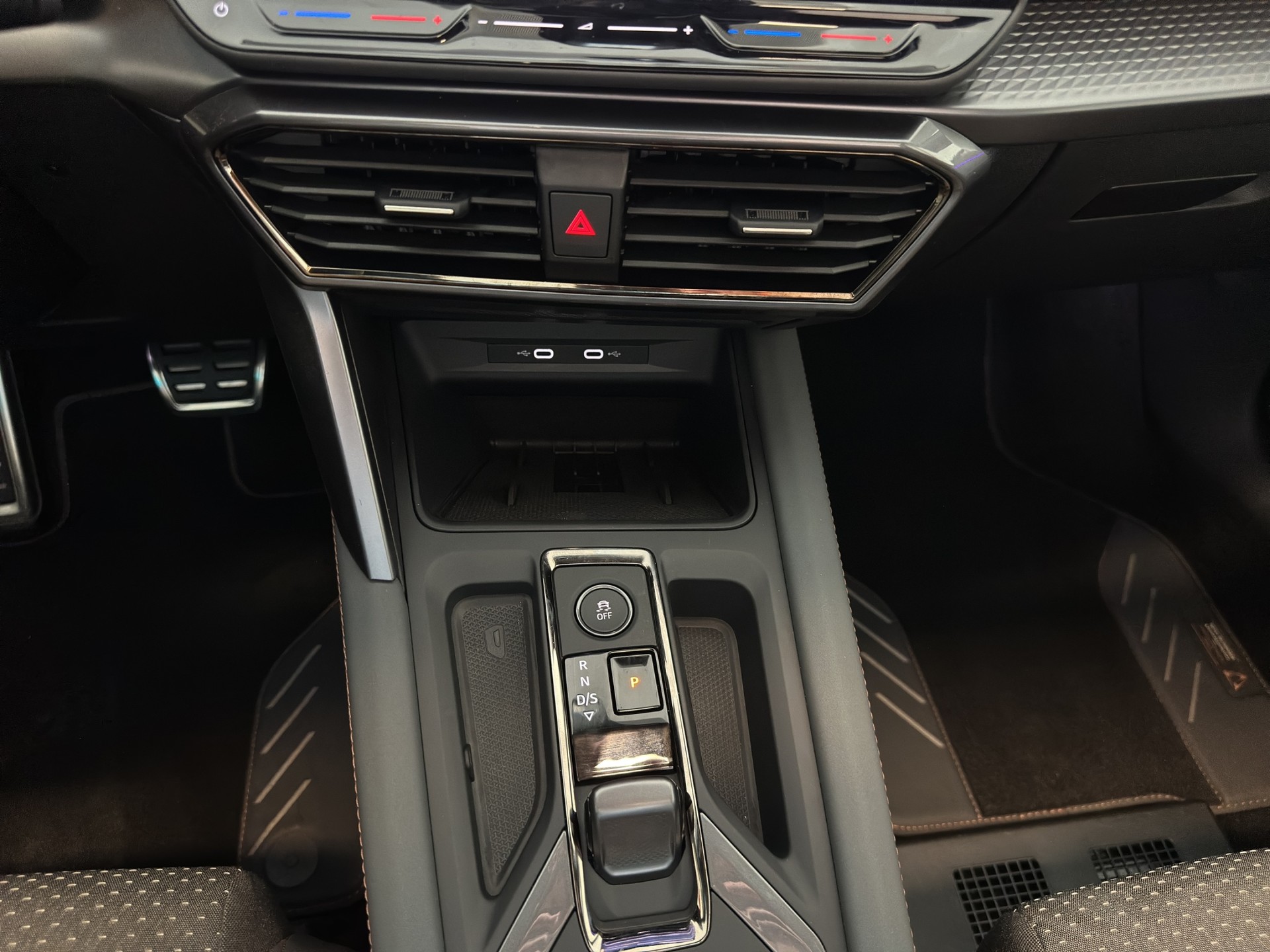CUPRA Formentor 2.0TSI Extreme 4Drive DSG-image-18