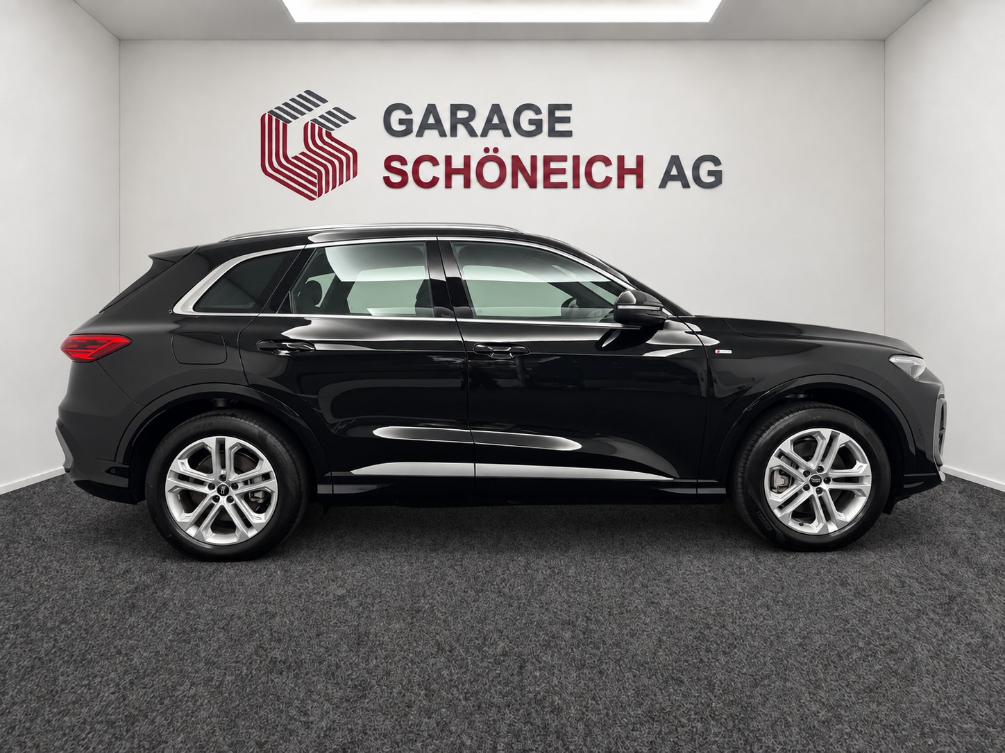 AUDI Q5 SUV 2.0 TDI quattro S-Tronic-image-3