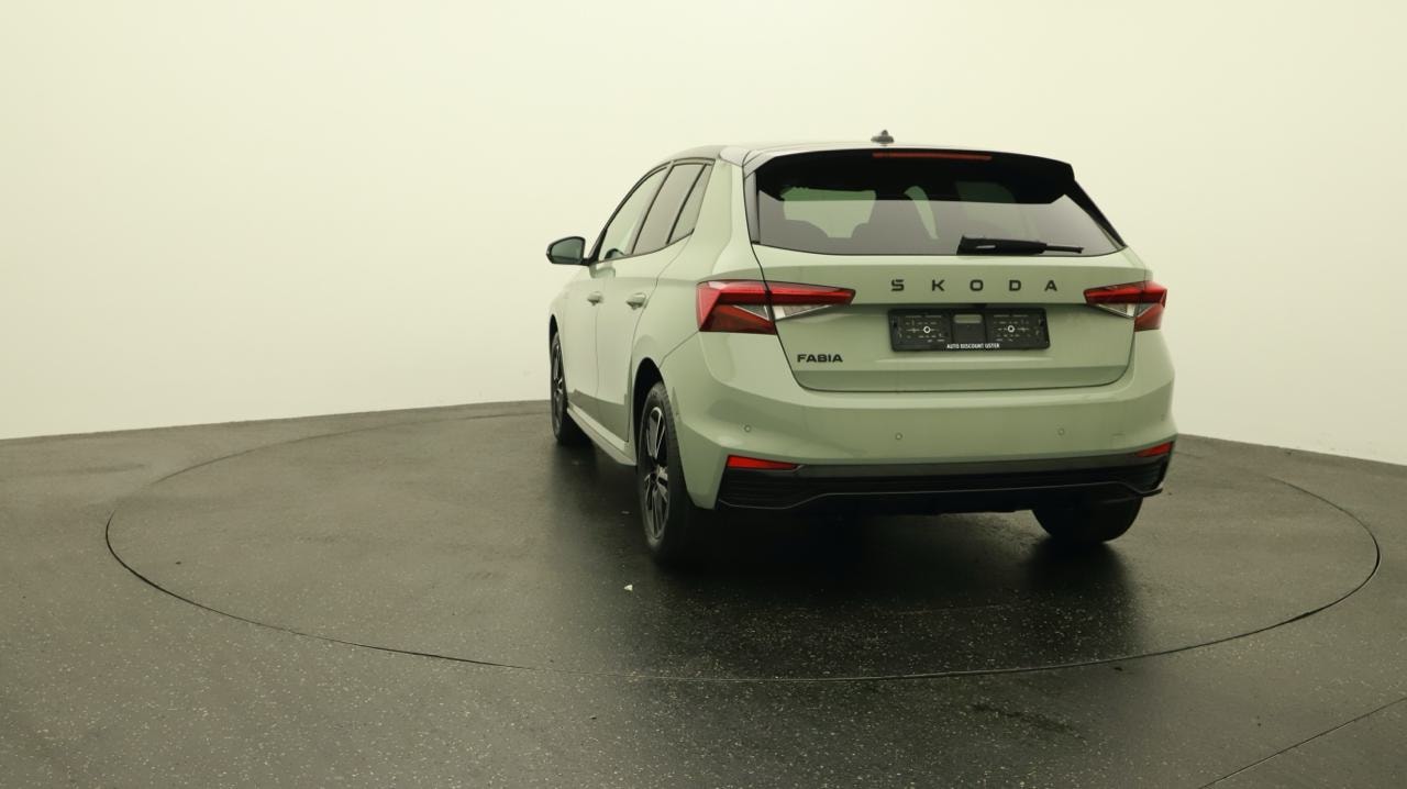SKODA Fabia 1.5 TSI Monte Carlo DSG-image-3
