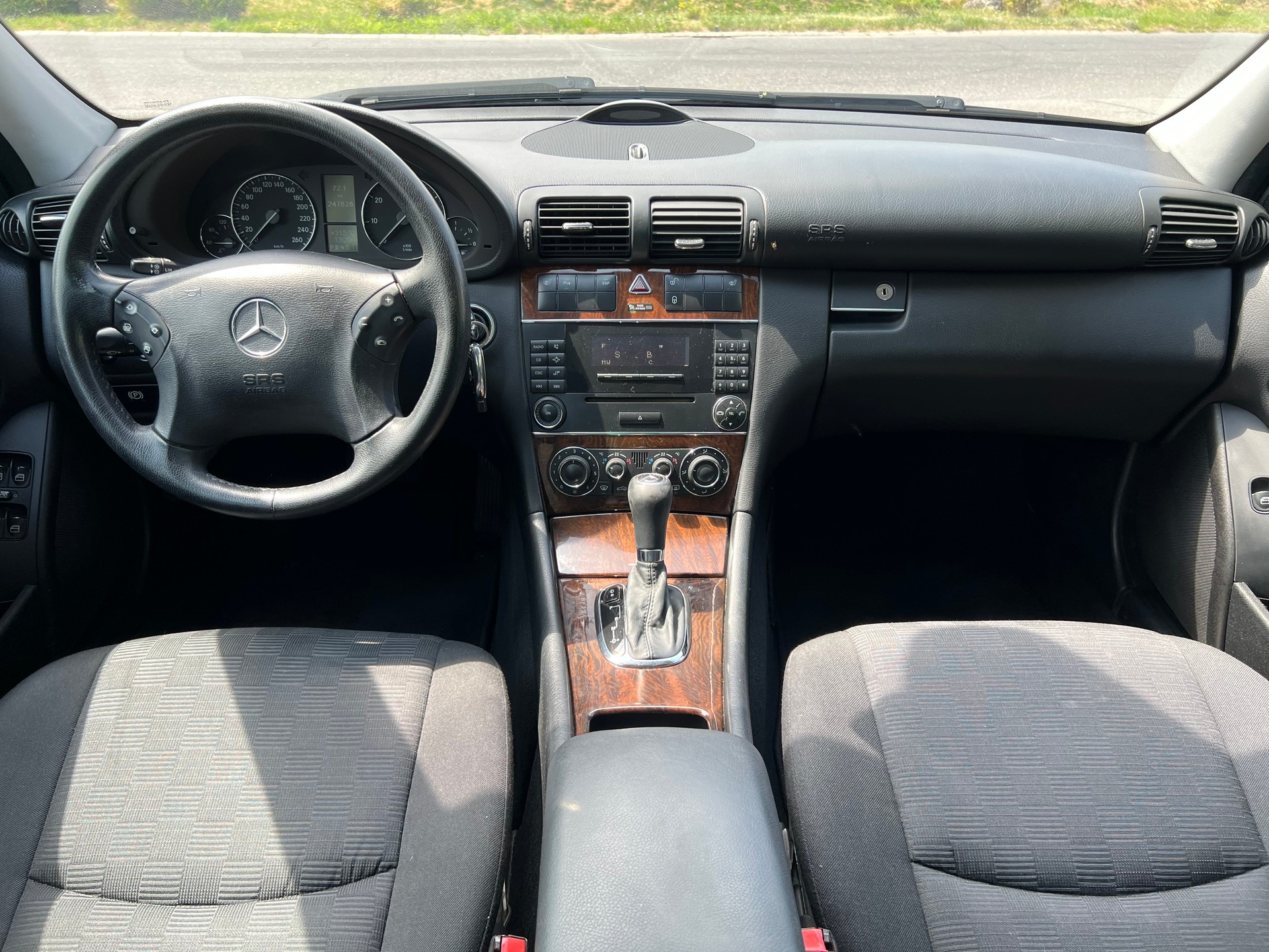 MERCEDES-BENZ C 180 Kompressor Classic-image-12