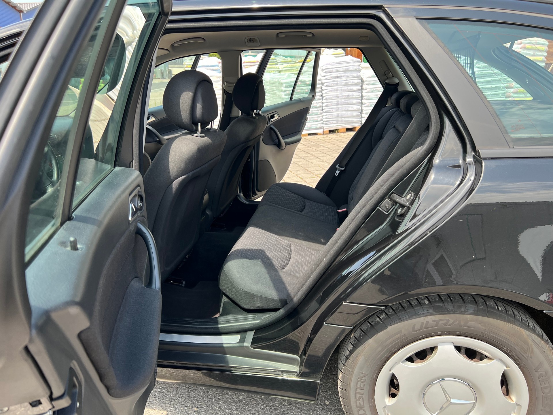 MERCEDES-BENZ C 180 Kompressor Classic-image-10