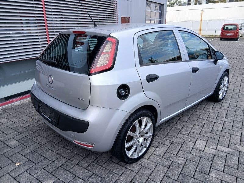 FIAT Punto 1.4 Dynamic-image-1