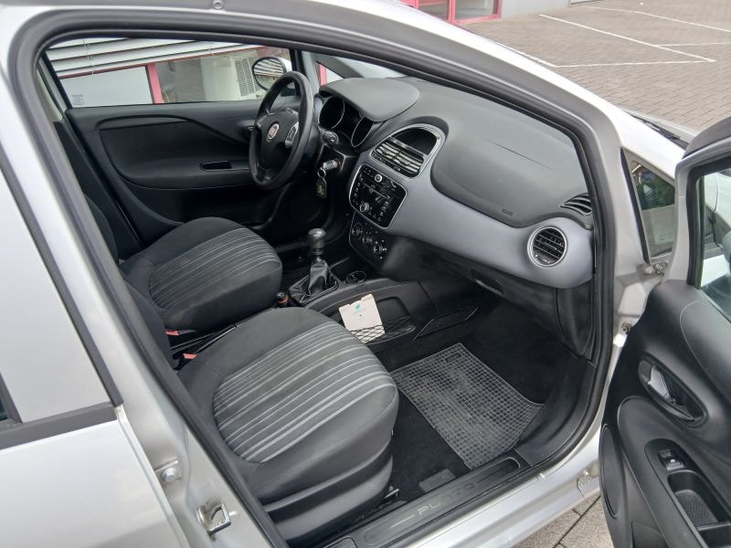 FIAT Punto 1.4 Dynamic-image-8