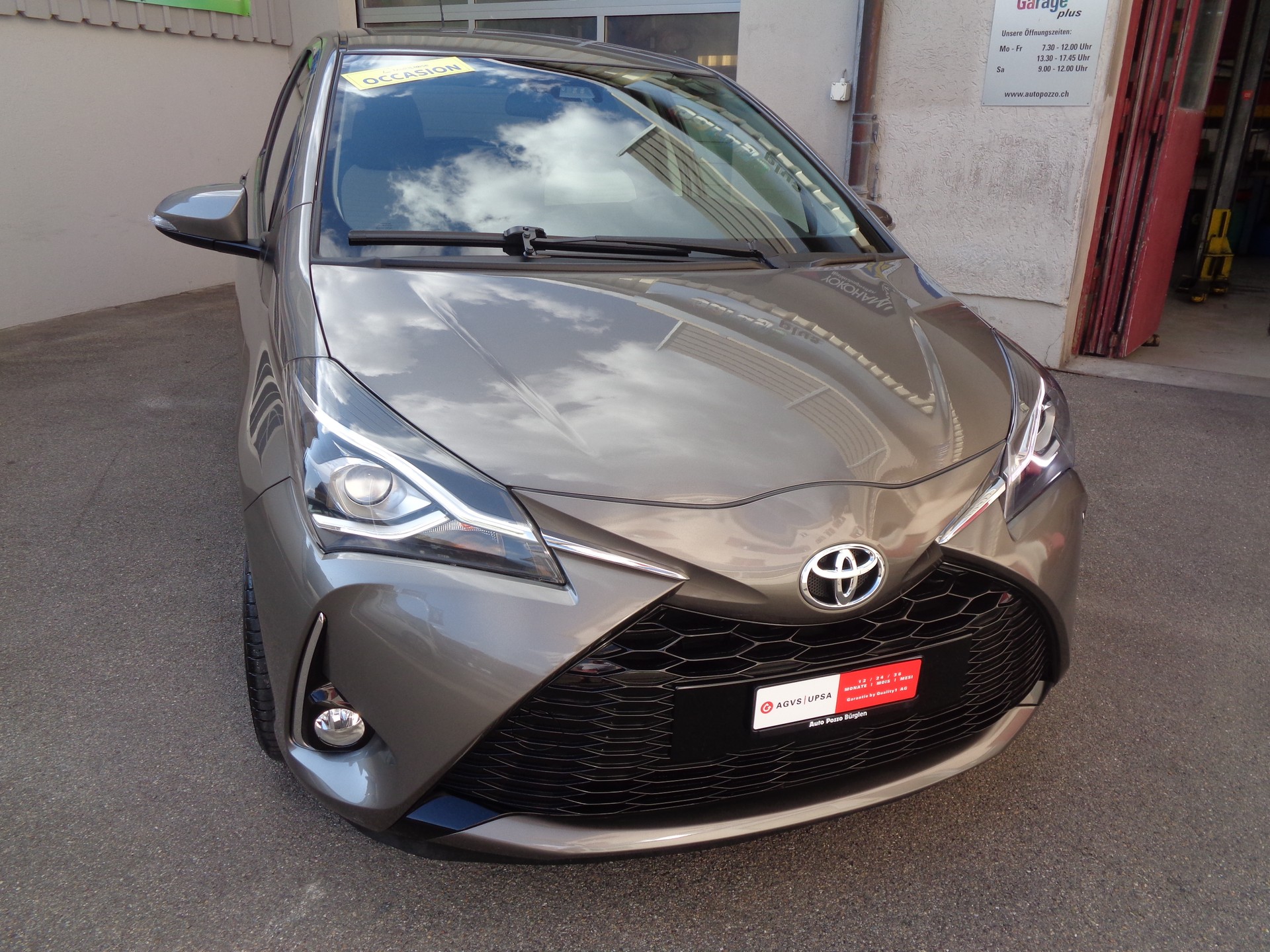 TOYOTA Yaris 1.5 Style CVT-image-1