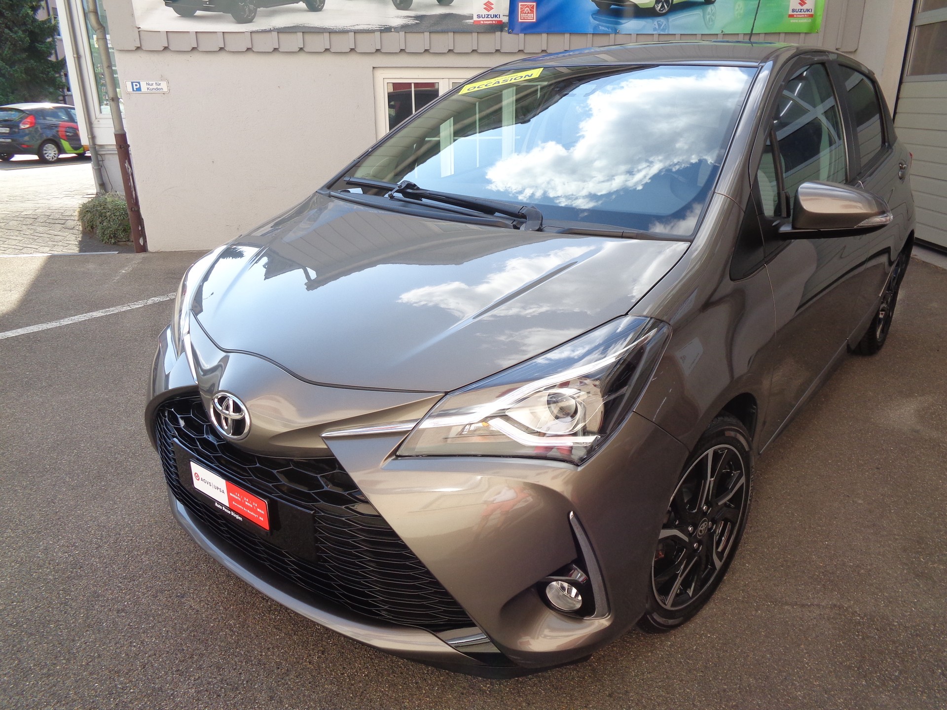 TOYOTA Yaris 1.5 Style CVT-image-2