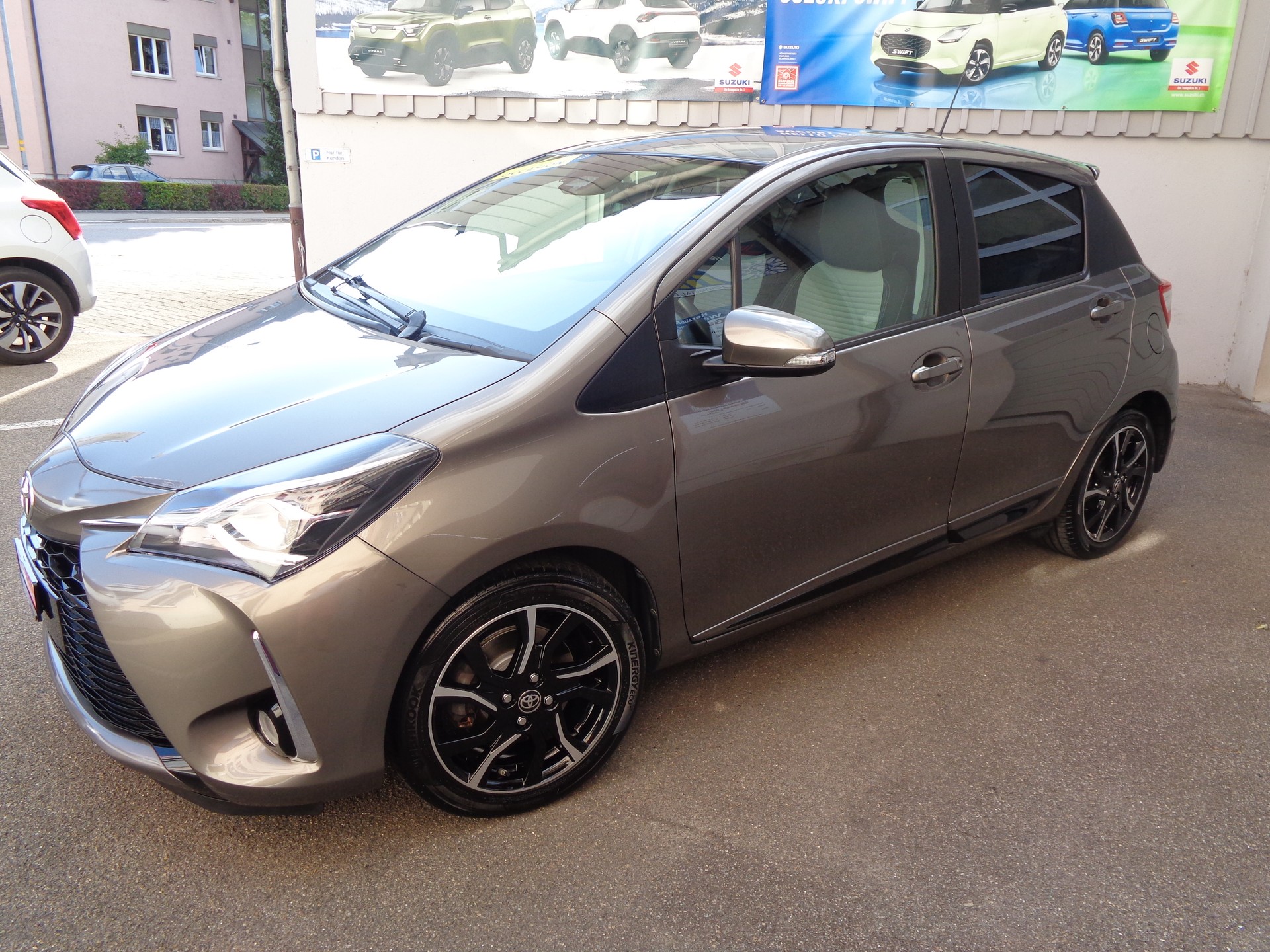 TOYOTA Yaris 1.5 Style CVT-image-4