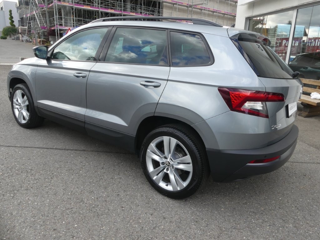 SKODA Karoq 1.5 TSI ACT Style DSG-image-1