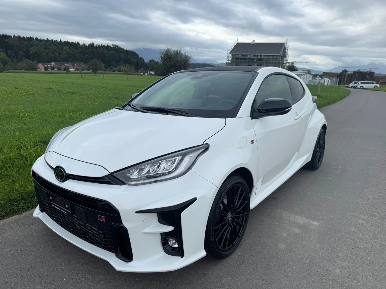 TOYOTA Yaris 1.6 GR Sport-image-0