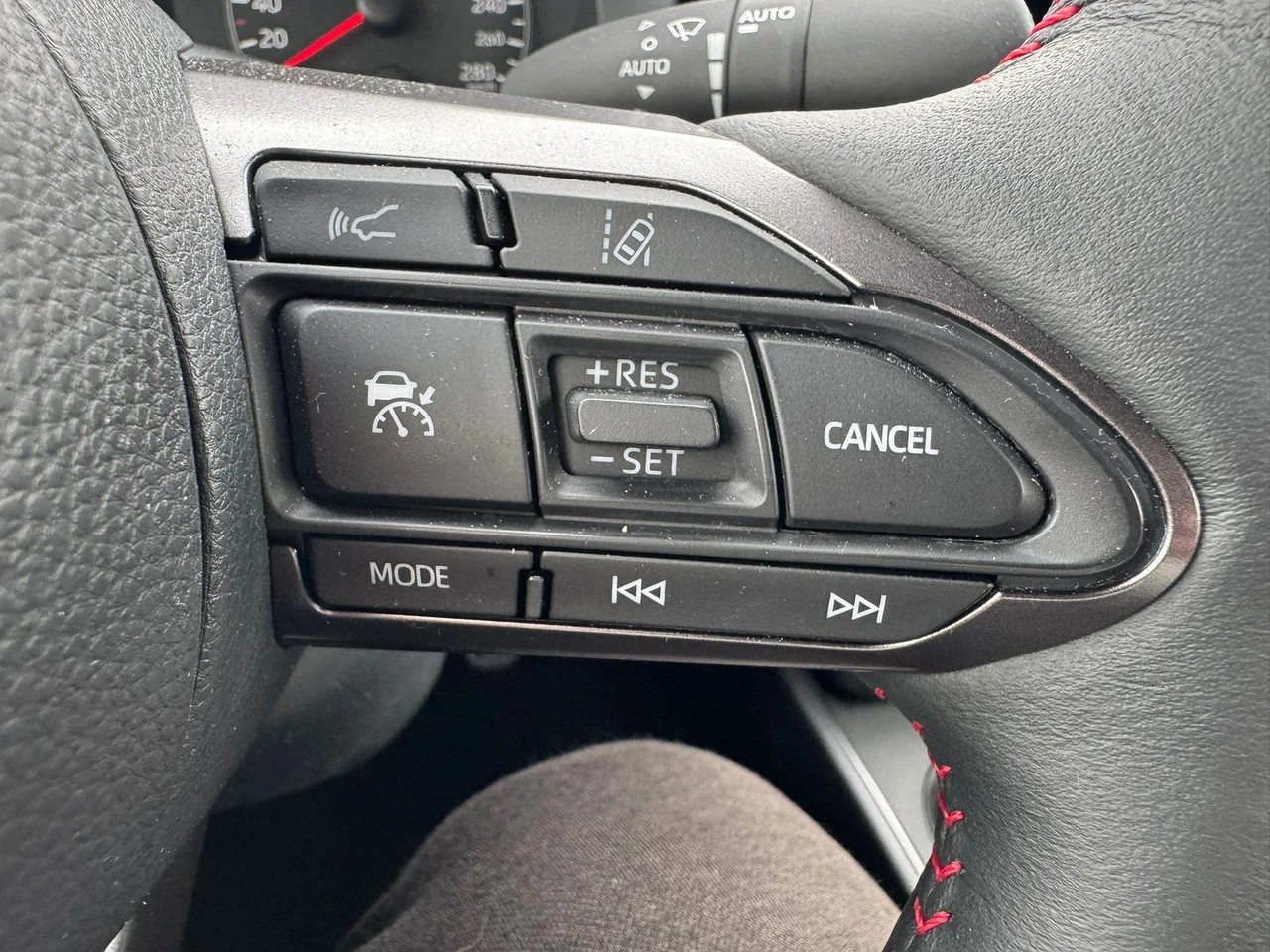TOYOTA Yaris 1.6 GR Sport-image-14