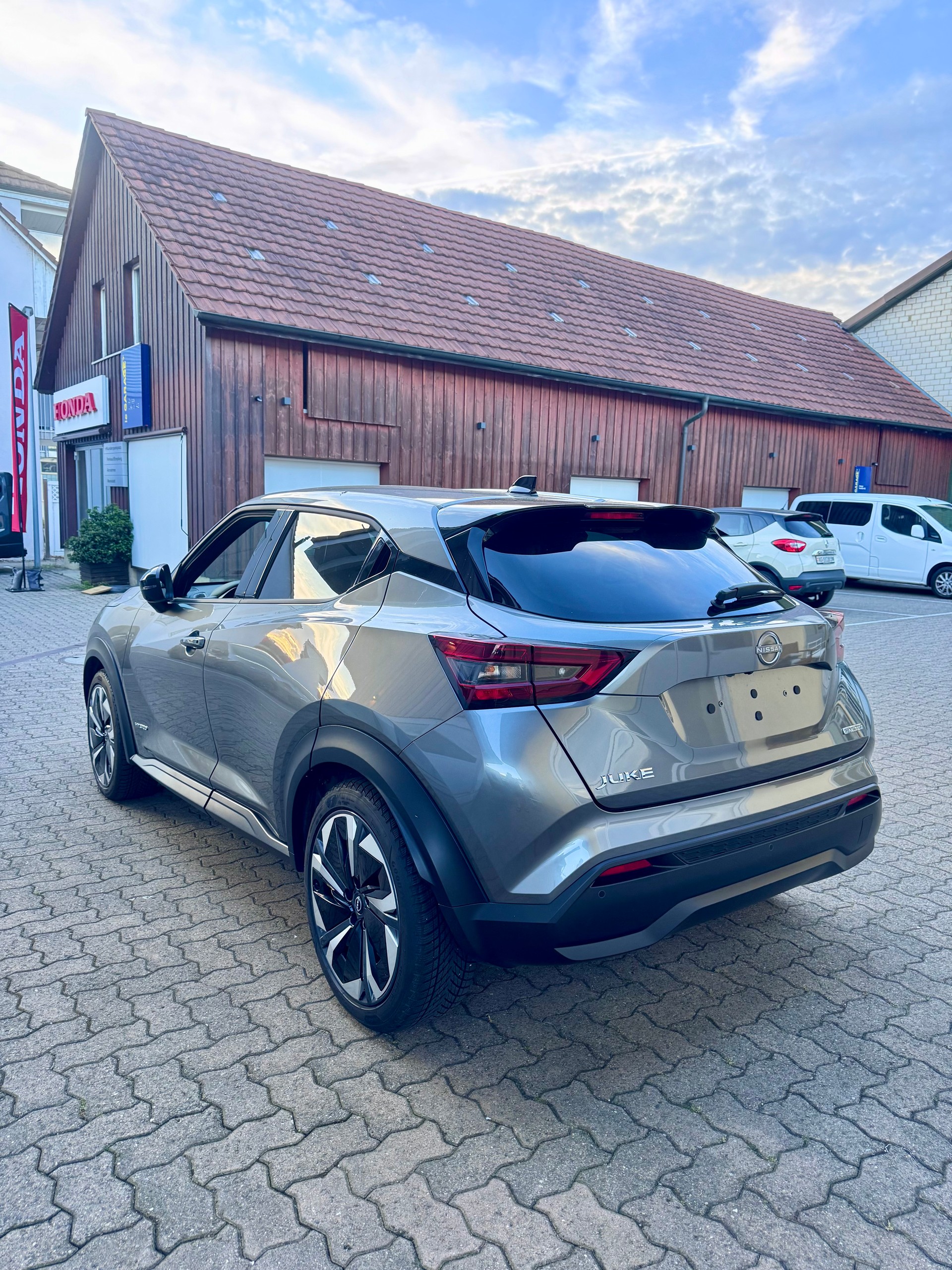 NISSAN Juke 1.6 FHEV Tekna-image-4