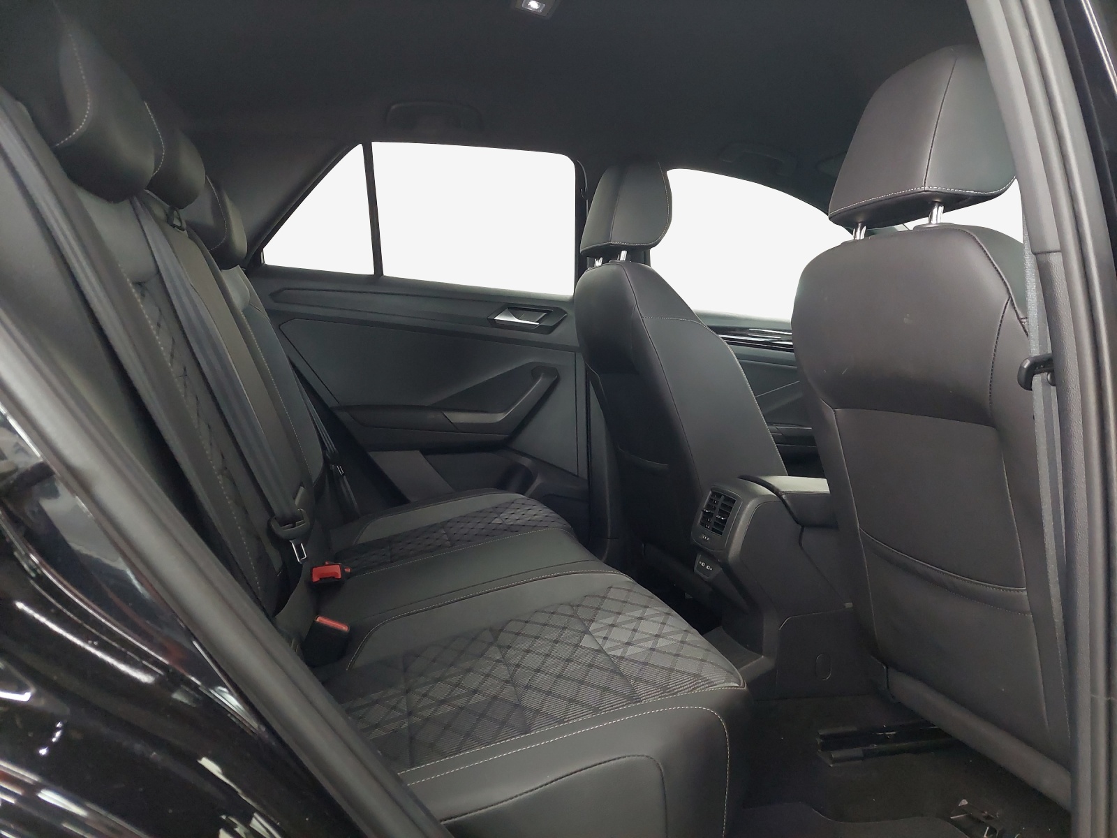 VW T-Roc 1.5 TSI EVO R-Line DSG-image-13