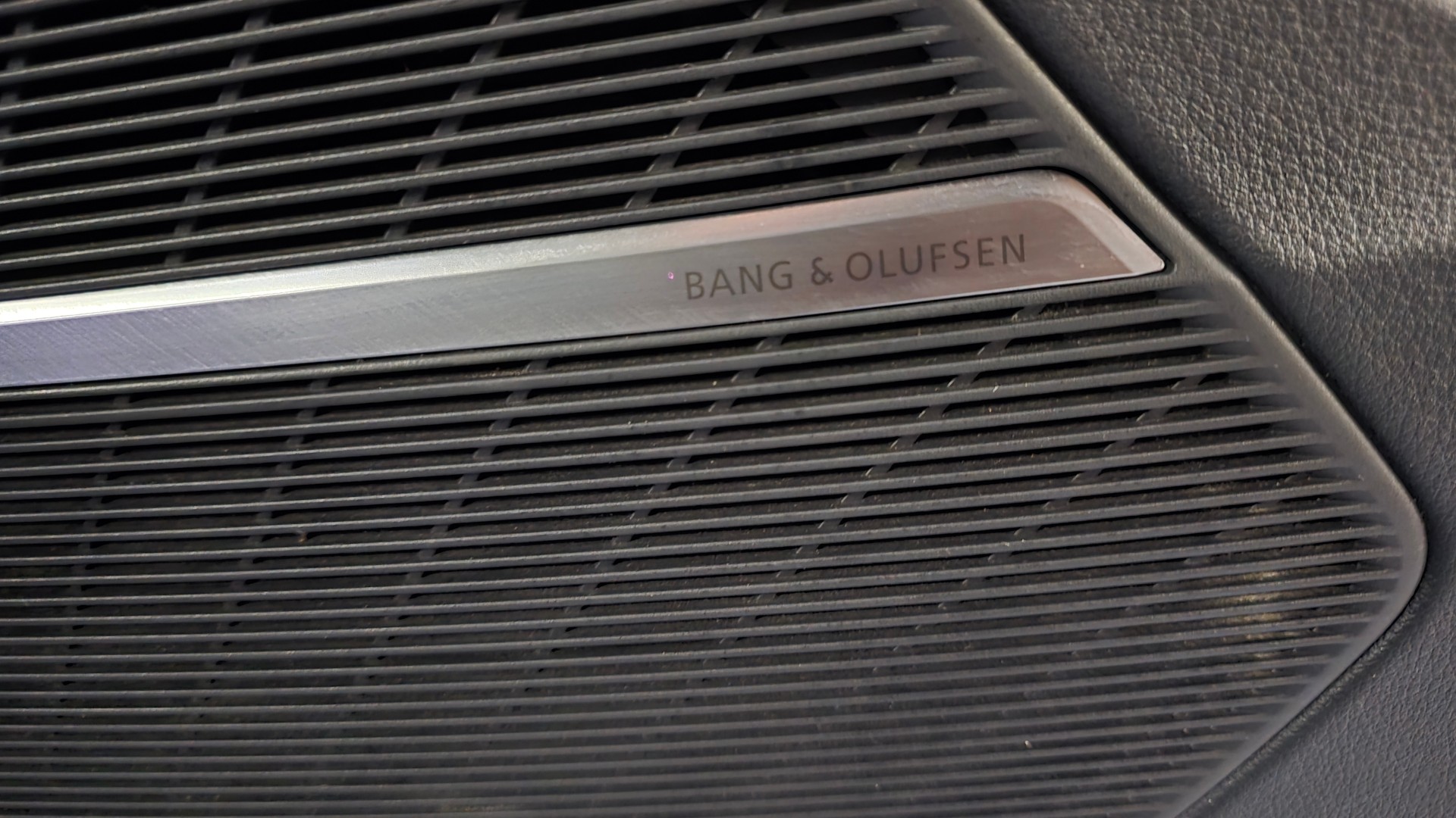 AUDI Q8 50 TDI quattro tiptronic-image-24