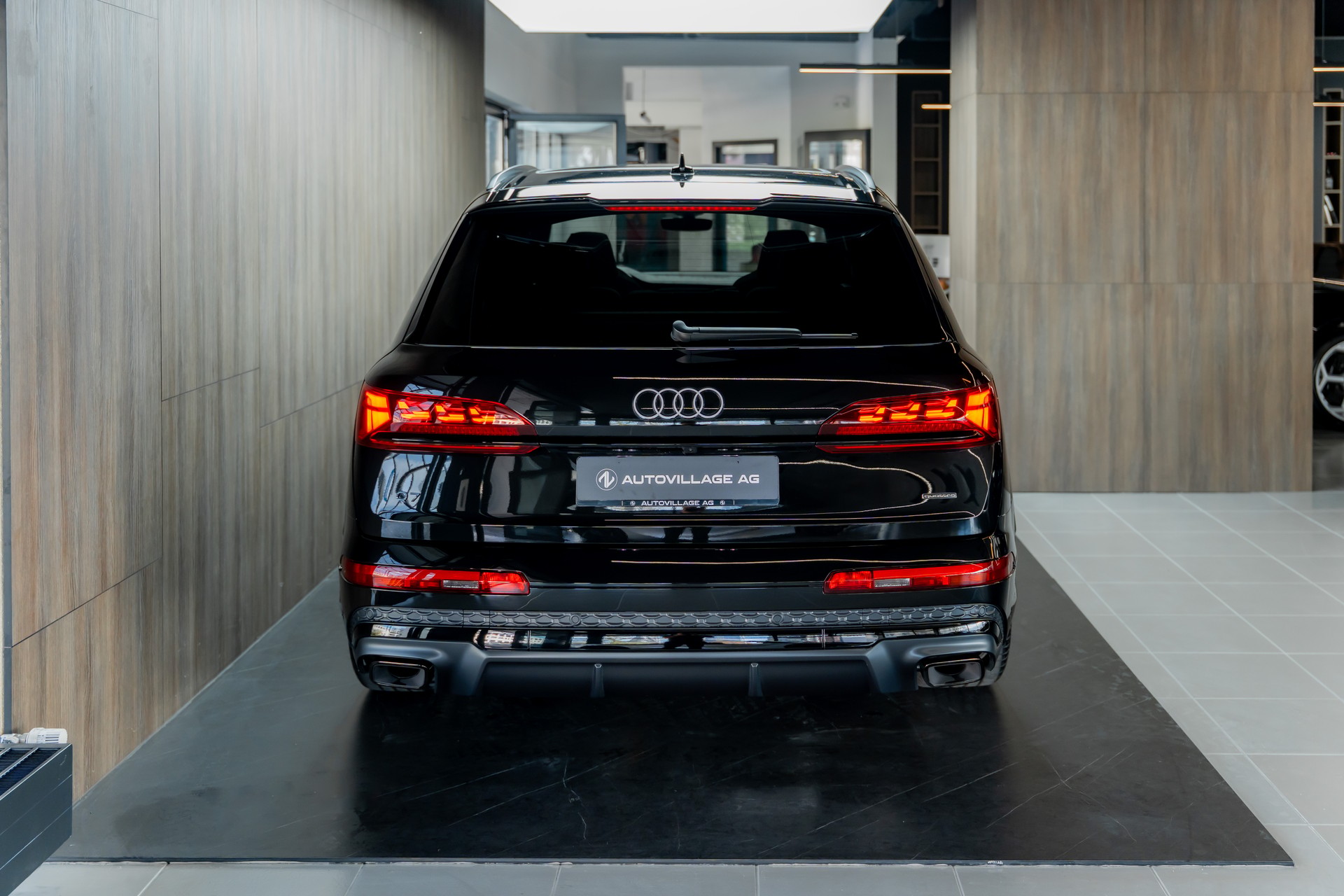 AUDI Q7 SUV TDI quattro 210 kW S Line tiptronic-image-27