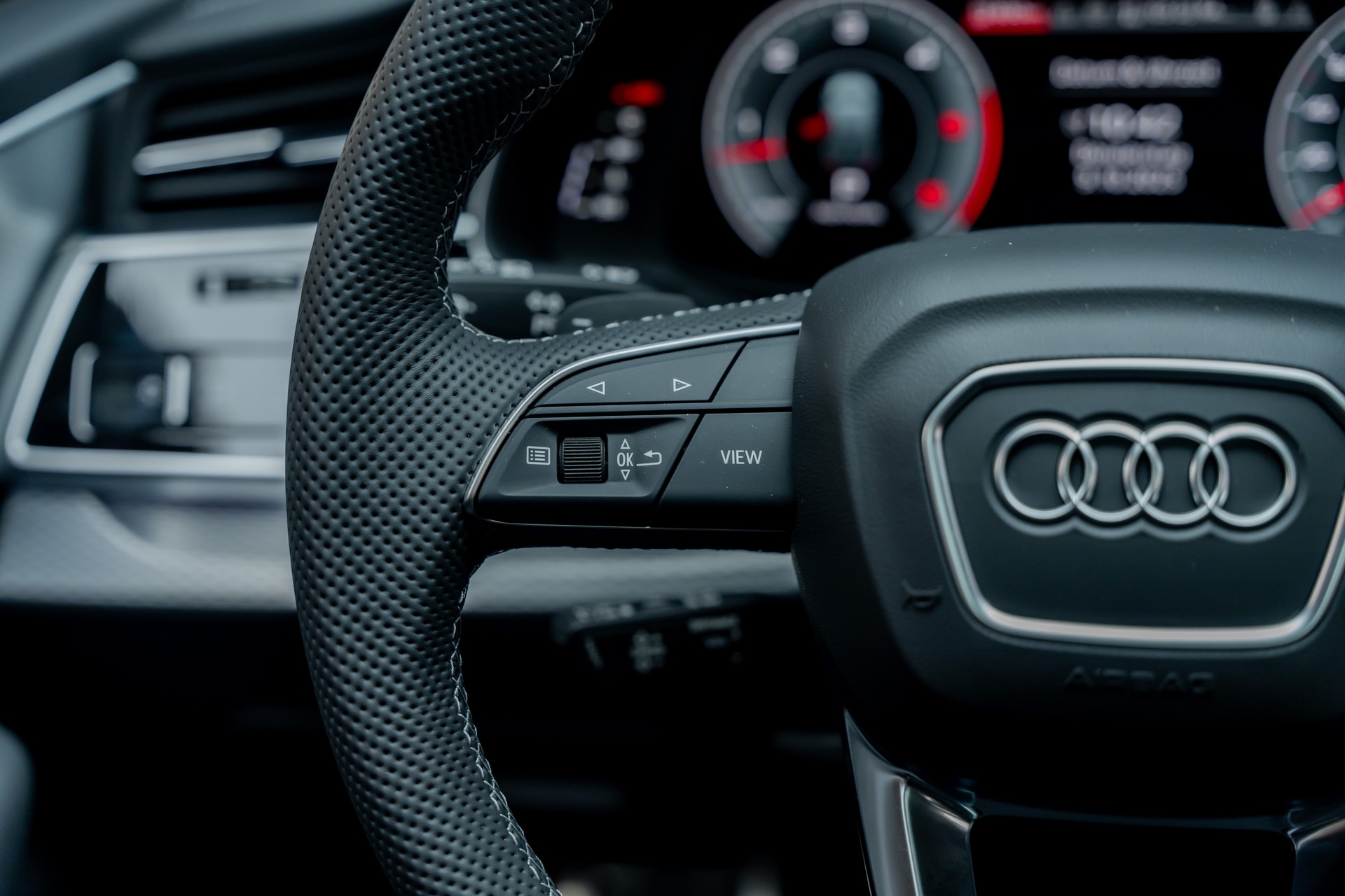 AUDI Q7 SUV TDI quattro 210 kW S Line tiptronic-image-17
