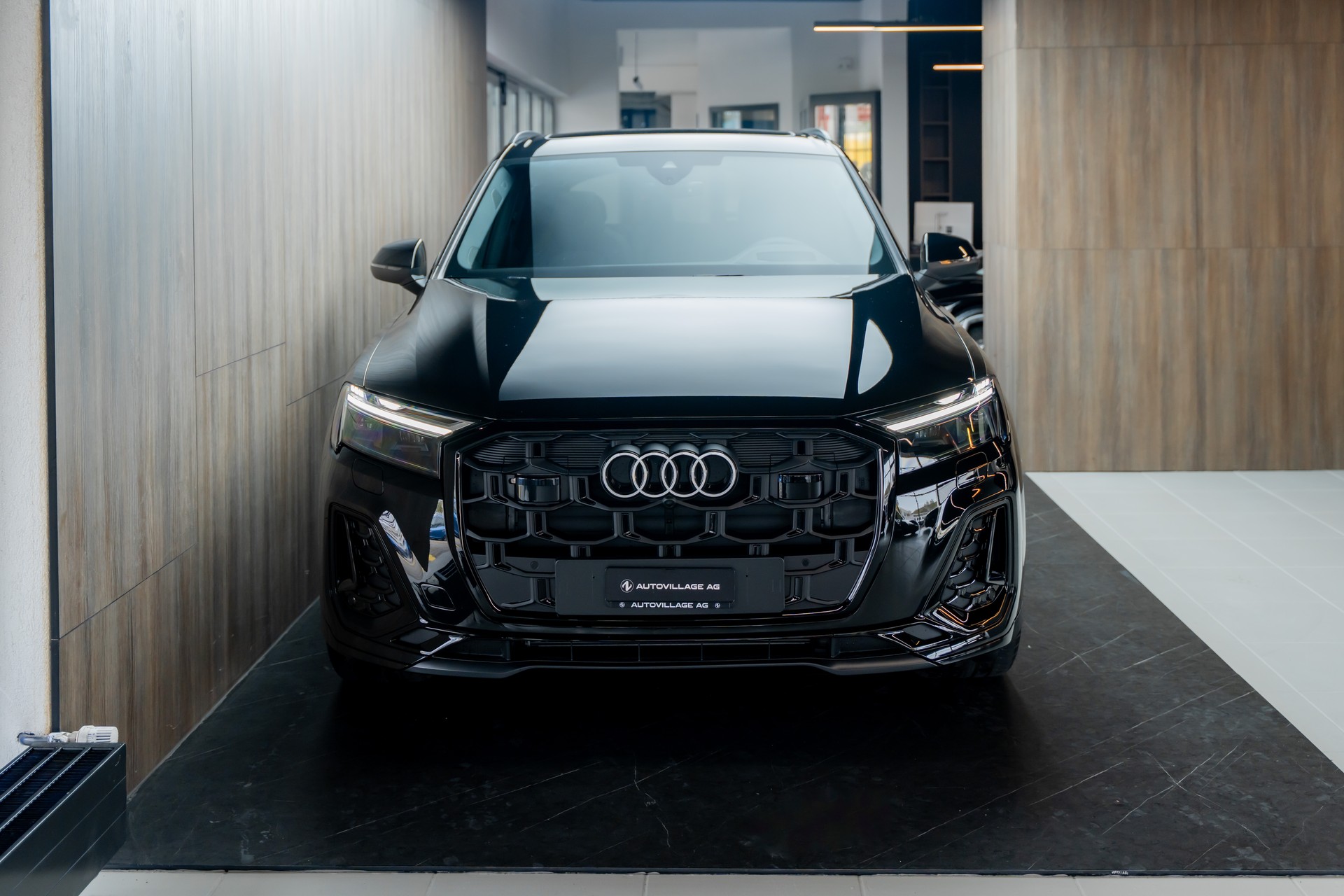 AUDI Q7 SUV TDI quattro 210 kW S Line tiptronic-image-26