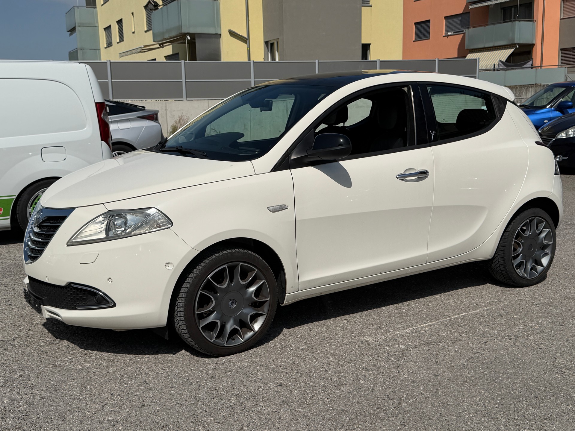 LANCIA Ypsilon 0.9 TwinAir Gold DFN-image-1