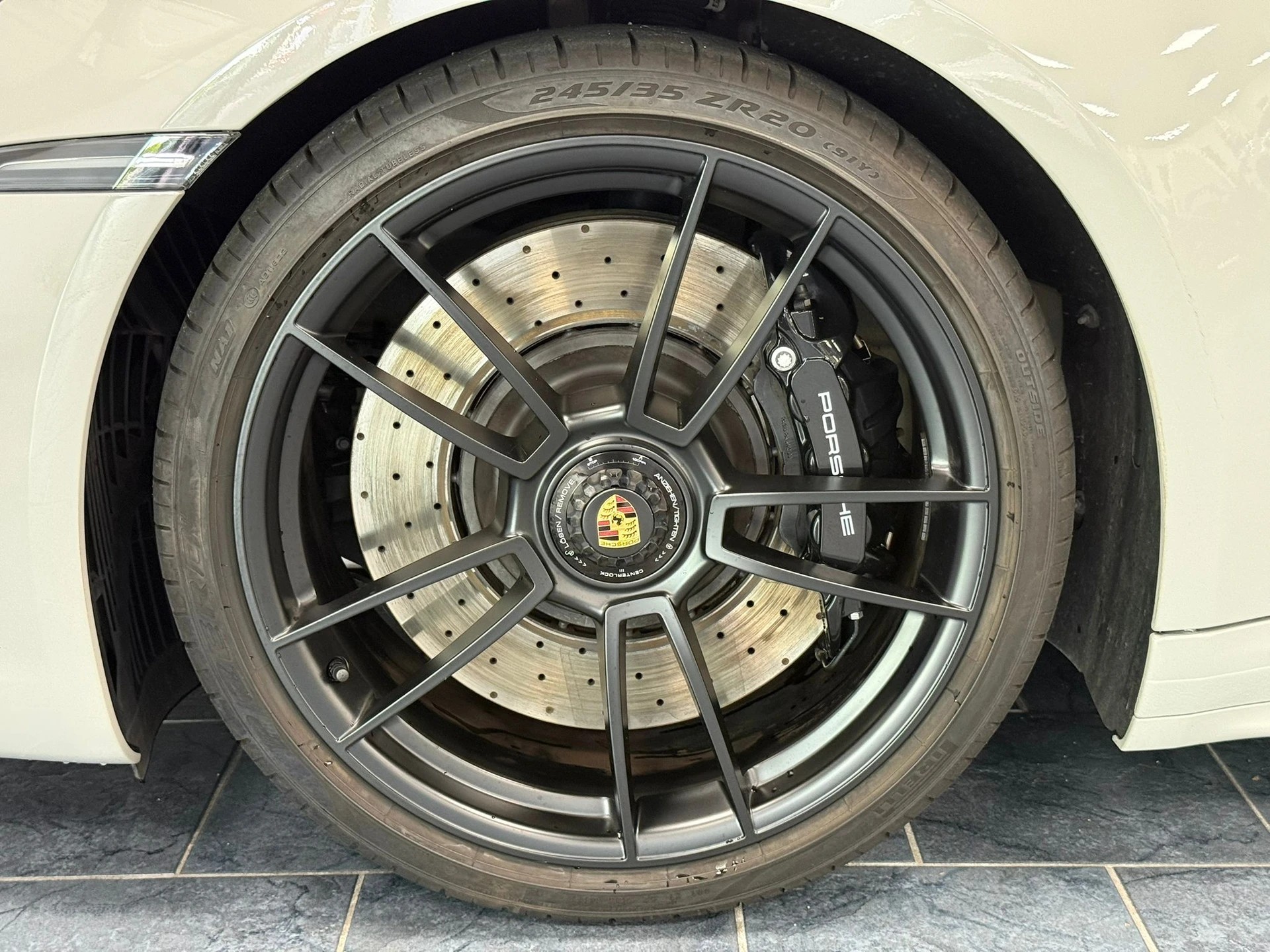 PORSCHE 911 Carrera GTS PDK-image-31