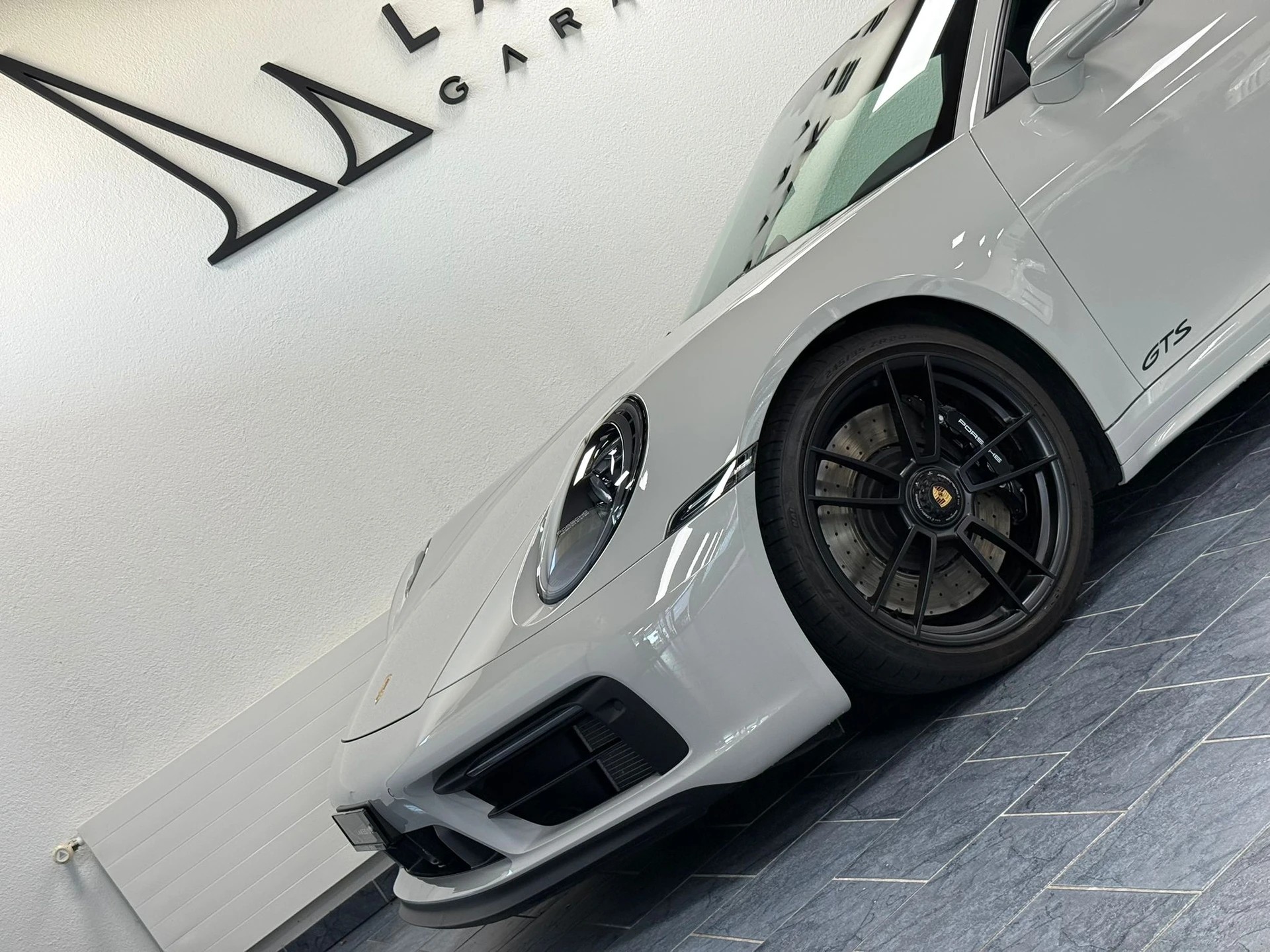 PORSCHE 911 Carrera GTS PDK-image-8