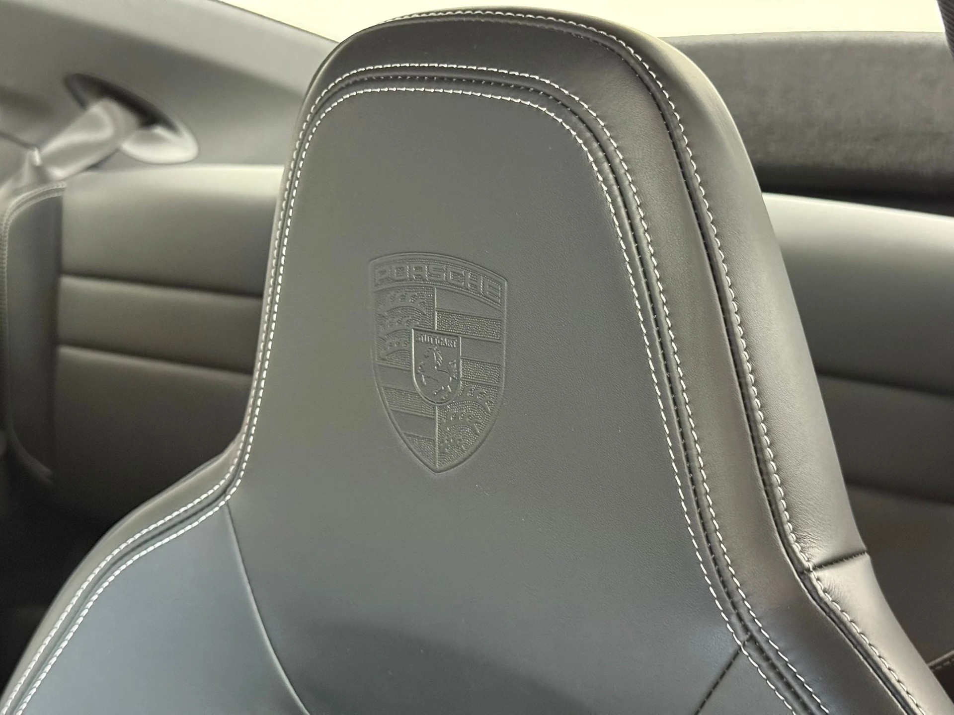 PORSCHE 911 Carrera GTS PDK-image-15