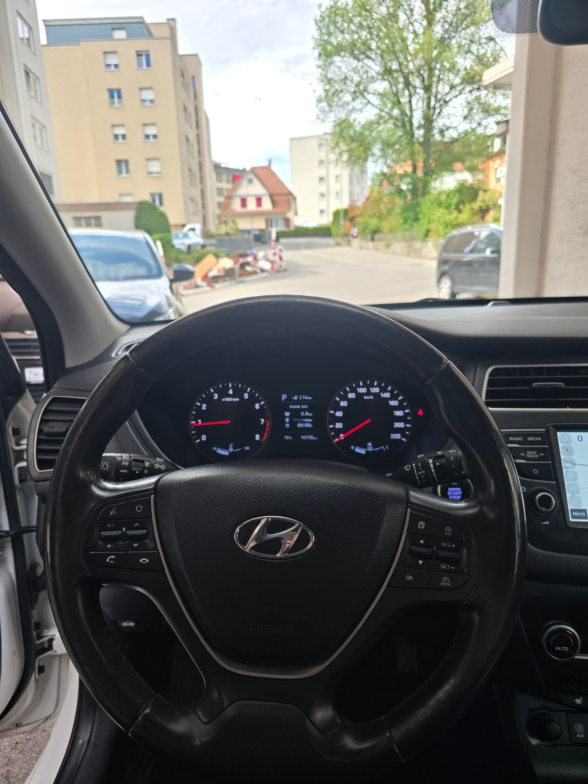 HYUNDAI i20 1.0 T-GDi Amplia DCT-image-5