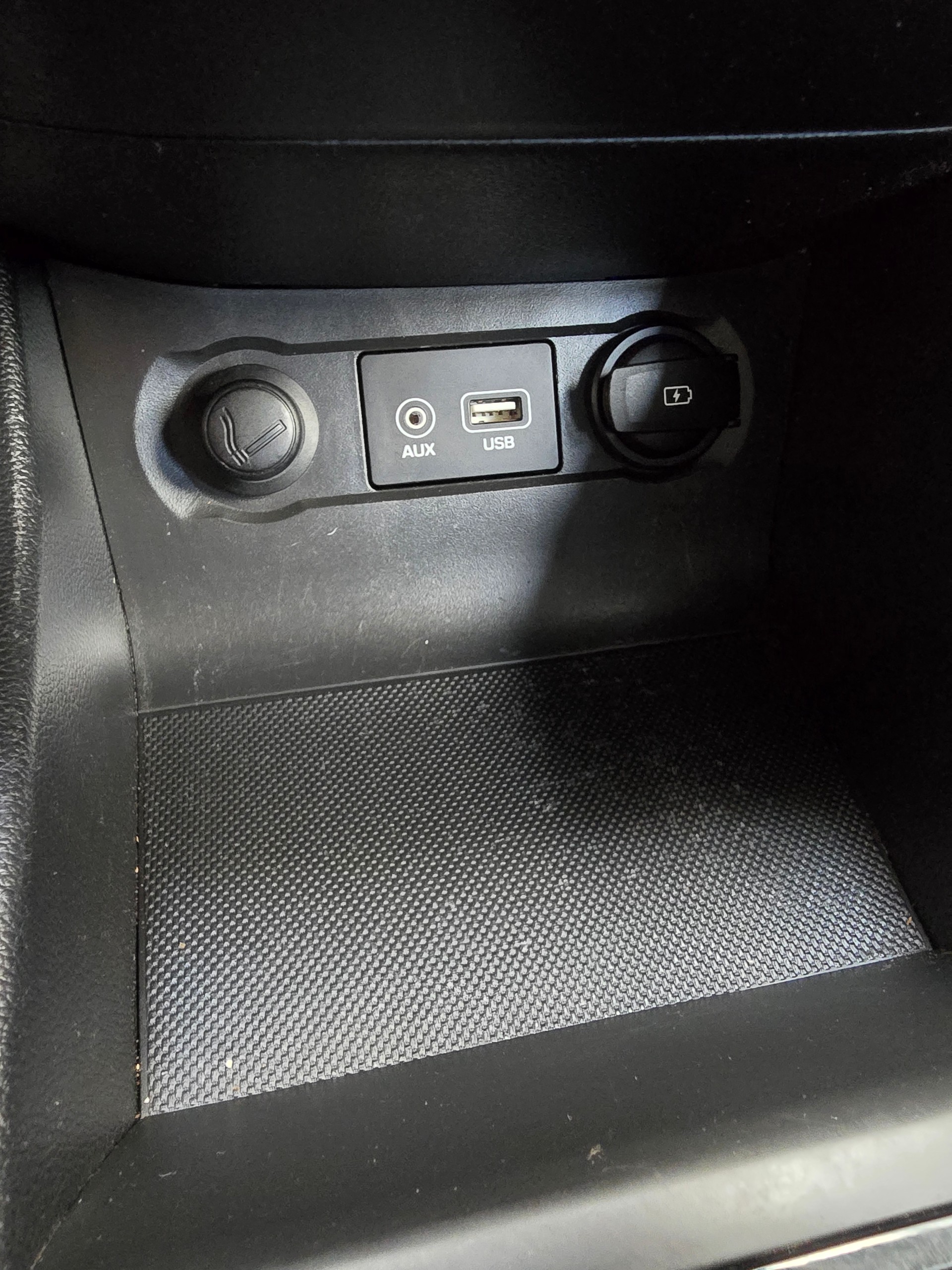 HYUNDAI i20 1.0 T-GDi Amplia DCT-image-11