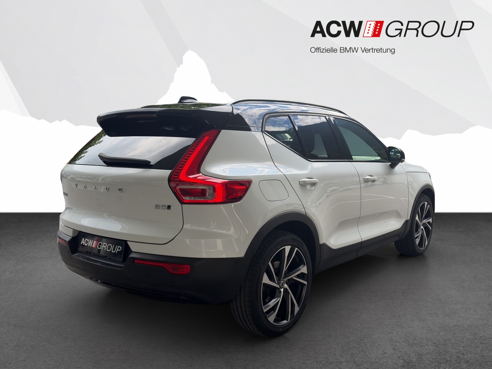 VOLVO XC40 2.0 B5 MH R-Design AWD-image-4