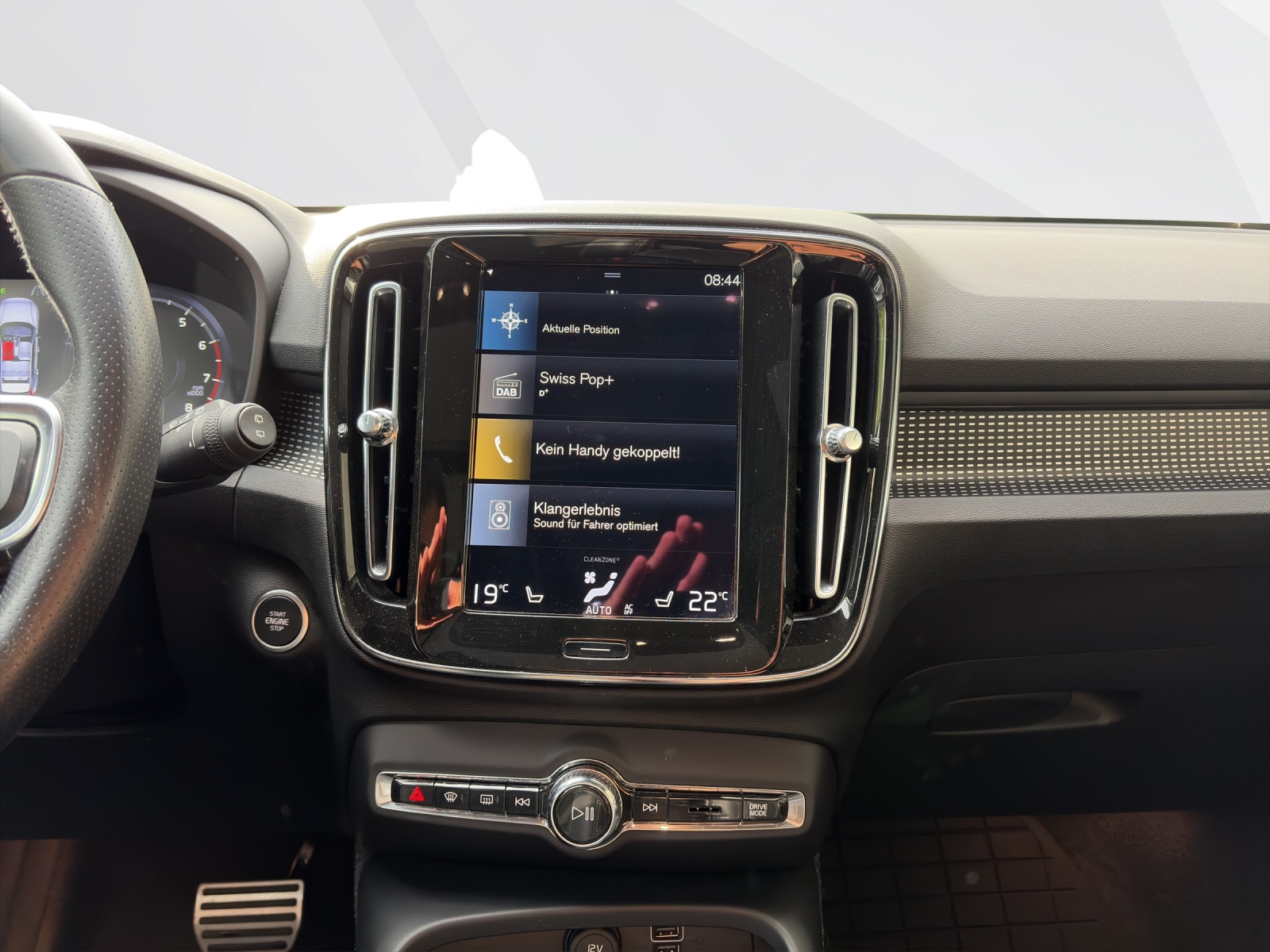 VOLVO XC40 2.0 B5 MH R-Design AWD-image-13