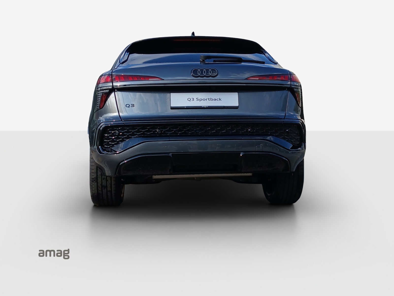 AUDI Q3 Sportback e-hybrid 200 kW S tronig-image-3
