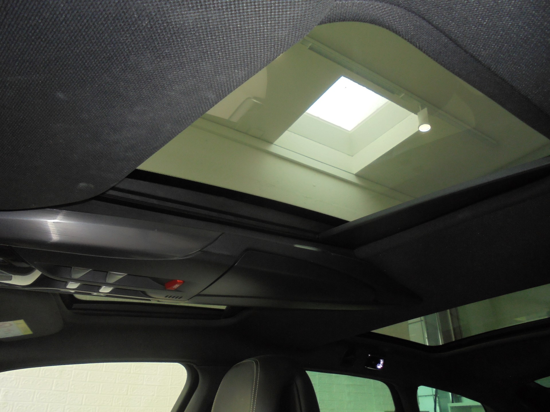 DS AUTOMOBILES DS 5 HYbrid4 200 SO Chic EGS6-image-7