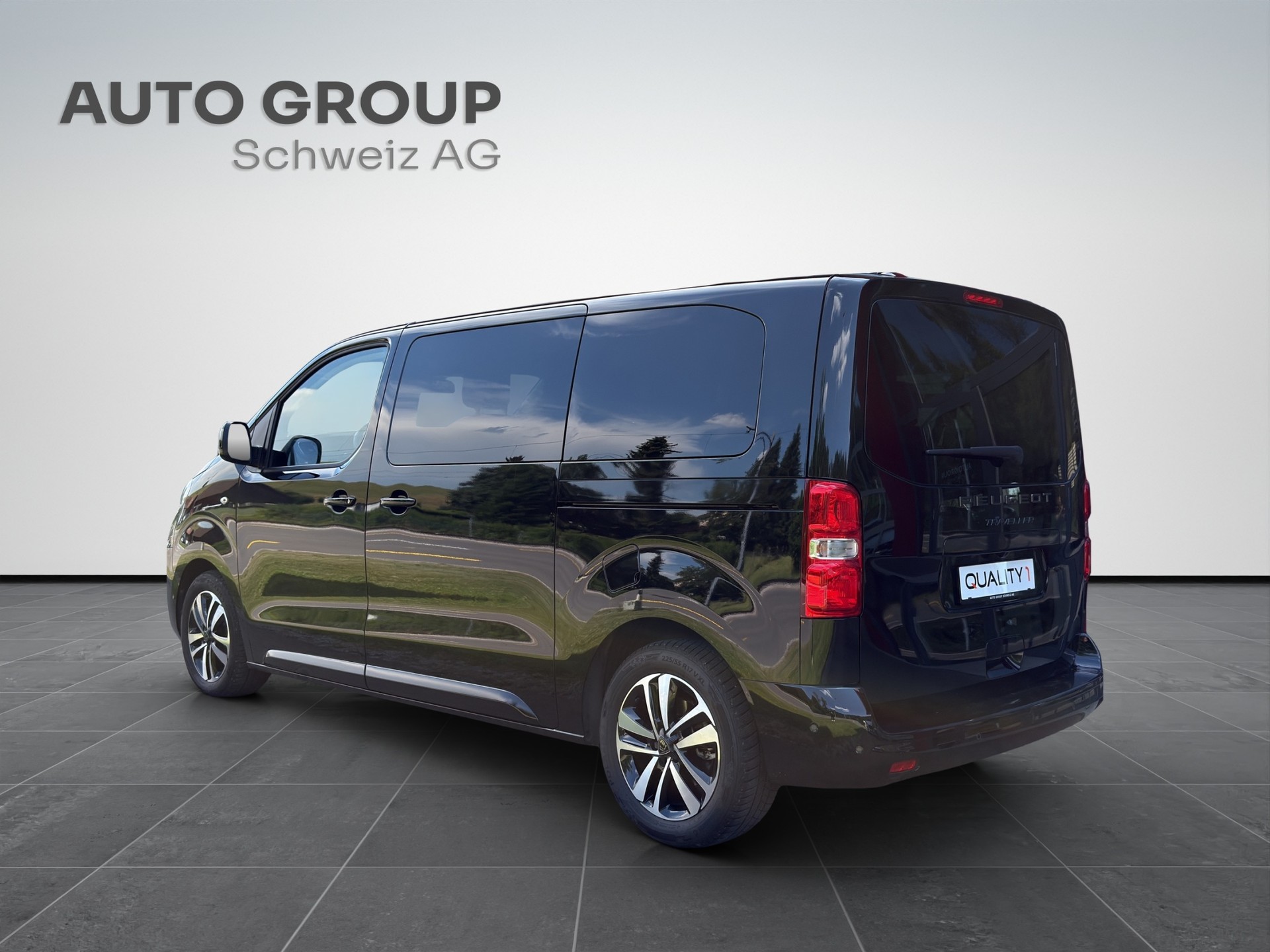 PEUGEOT Traveller 2.2 BlueHDi Business VIP Standard EAT8-image-3