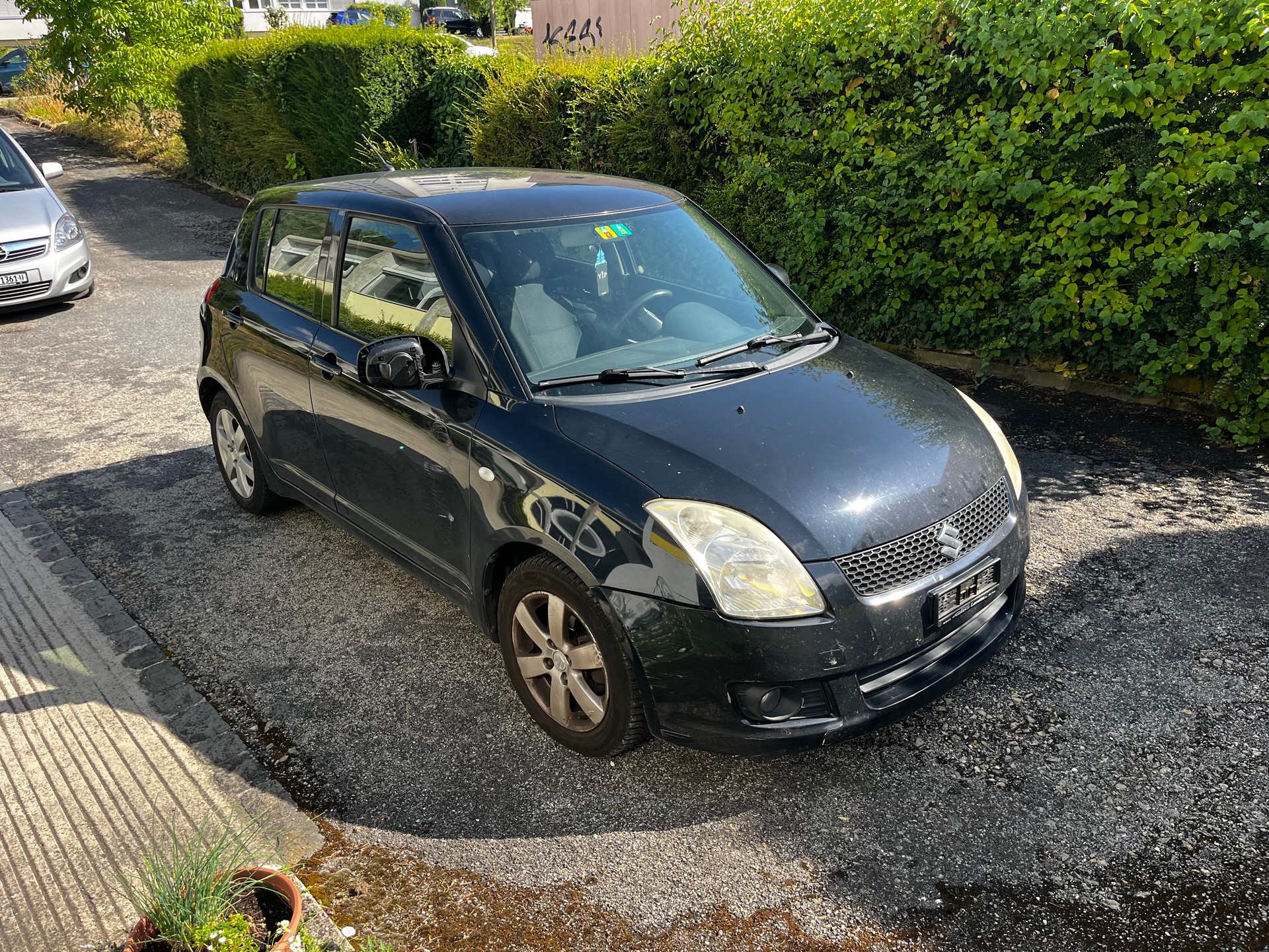 SUZUKI Swift 1.3i 16V GL-image-0