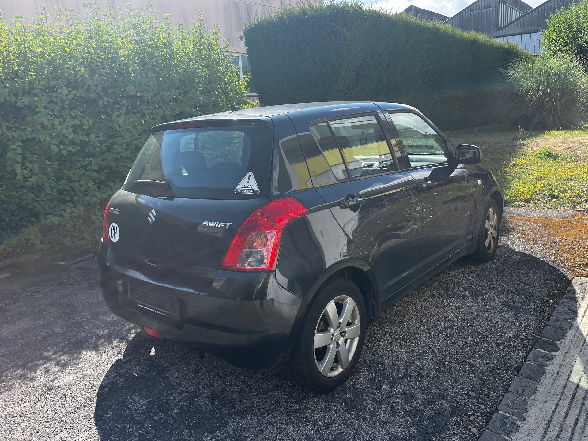 SUZUKI Swift 1.3i 16V GL-image-5