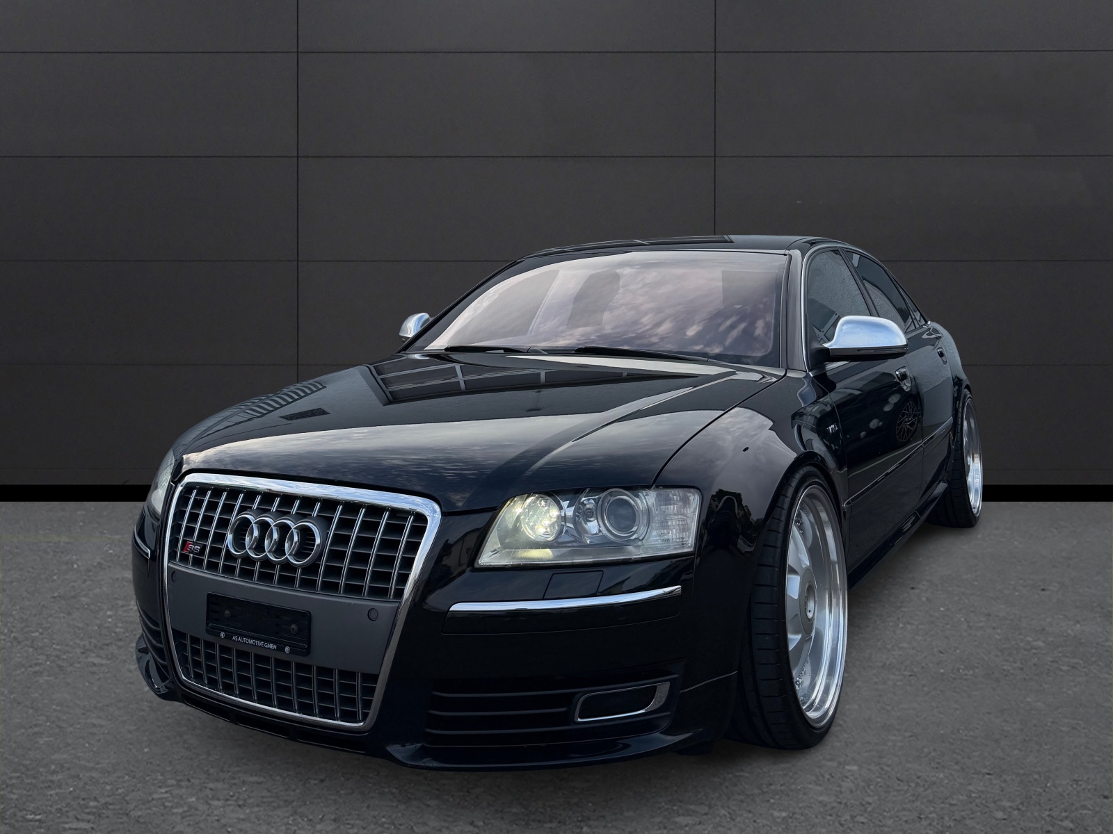 AUDI S8 5.2 V10 Quattro Tiptronic-image-1