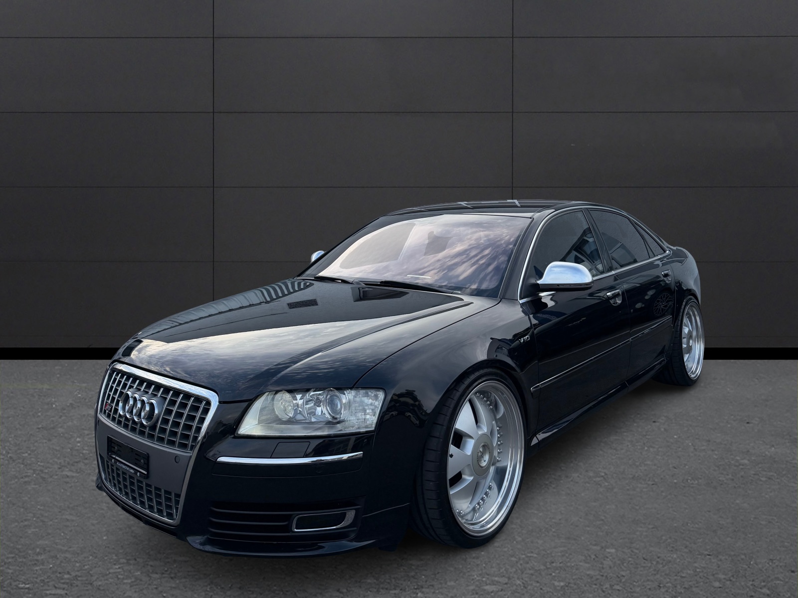 AUDI S8 5.2 V10 Quattro Tiptronic-image-0