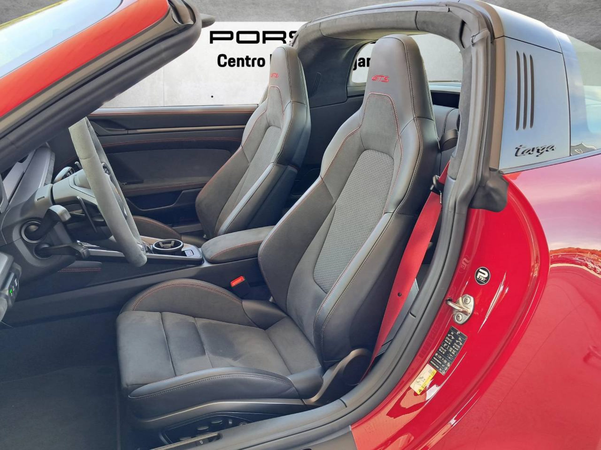 PORSCHE 911 Targa 4 GTS-image-4