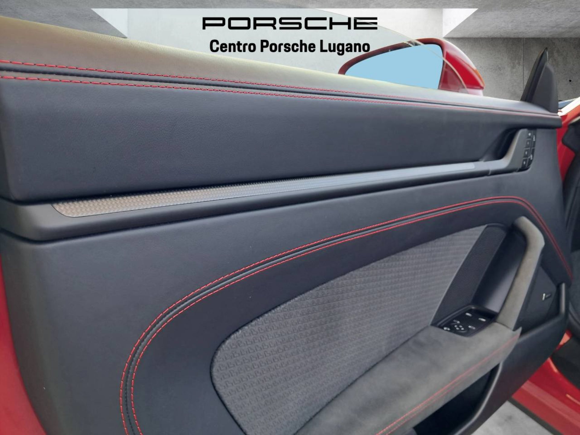 PORSCHE 911 Targa 4 GTS-image-29