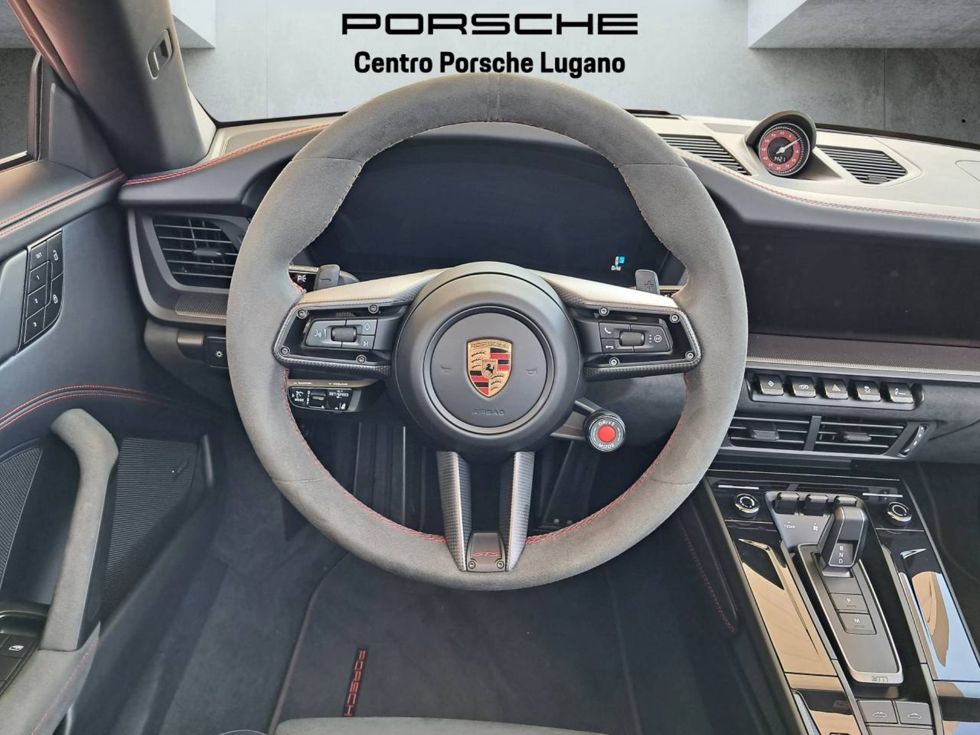 PORSCHE 911 Targa 4 GTS-image-13