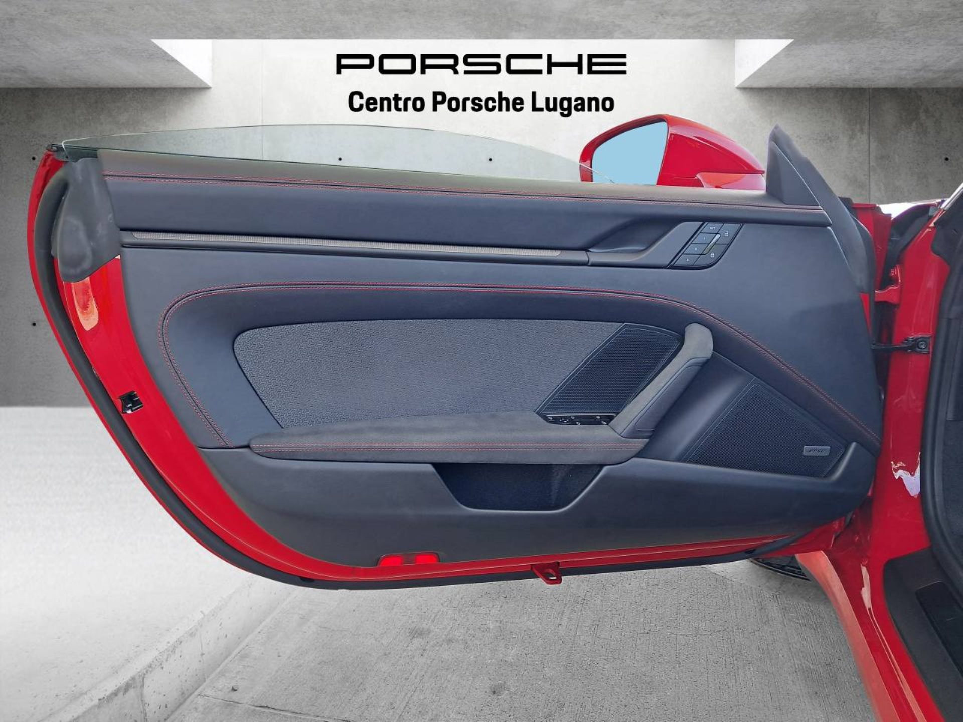PORSCHE 911 Targa 4 GTS-image-23