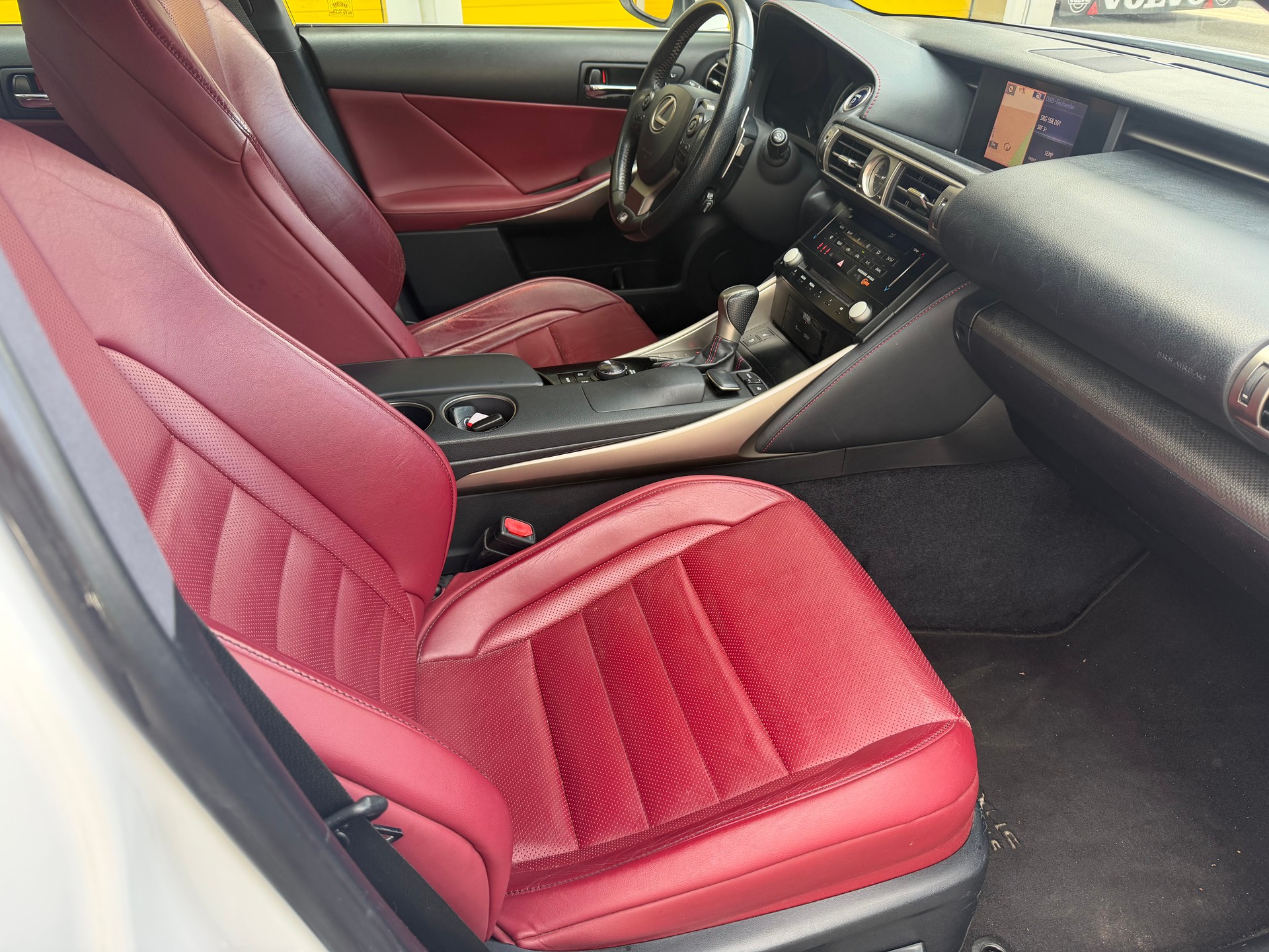 LEXUS IS 300h F-Sport Automatic-image-9