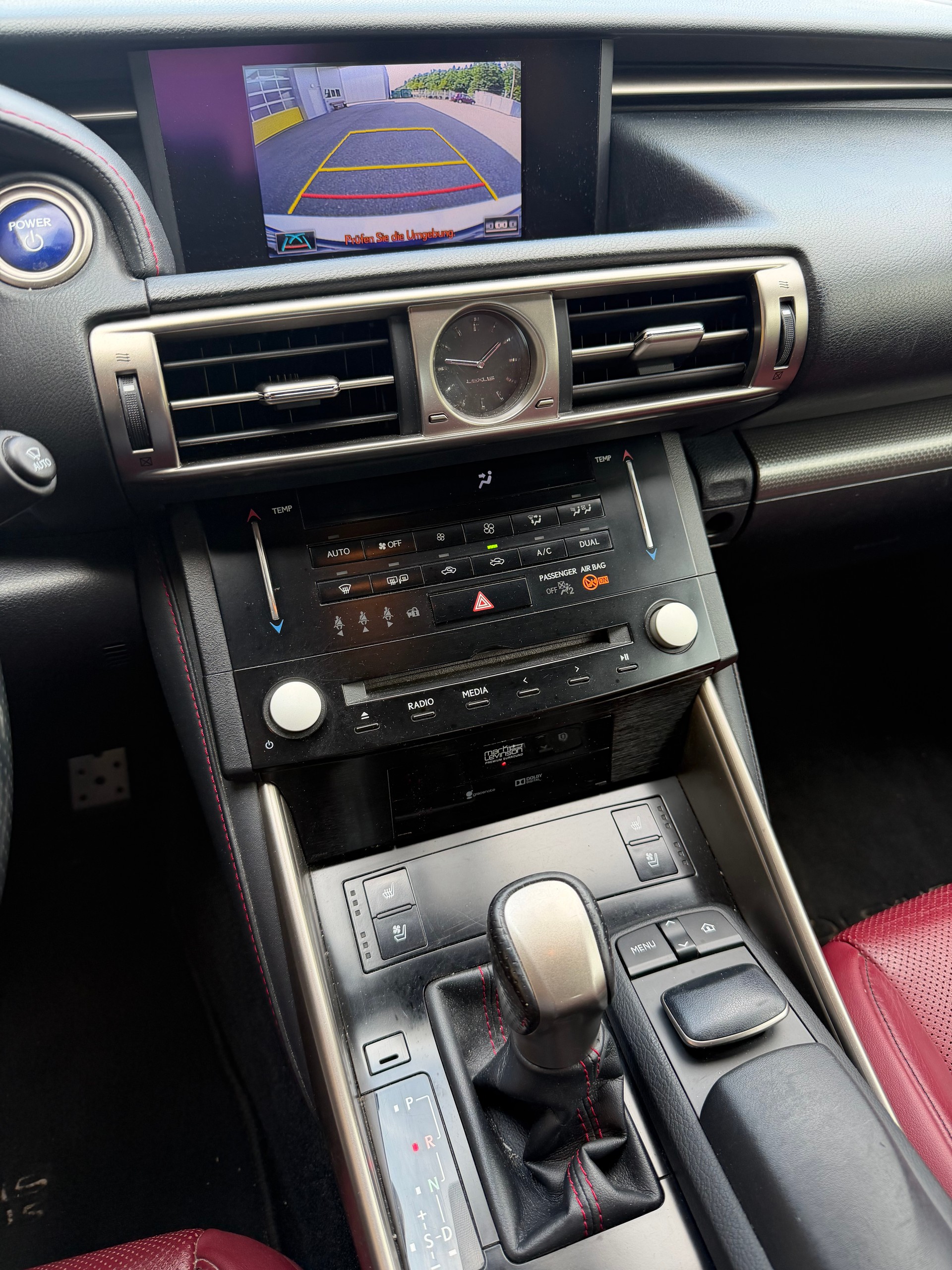 LEXUS IS 300h F-Sport Automatic-image-11