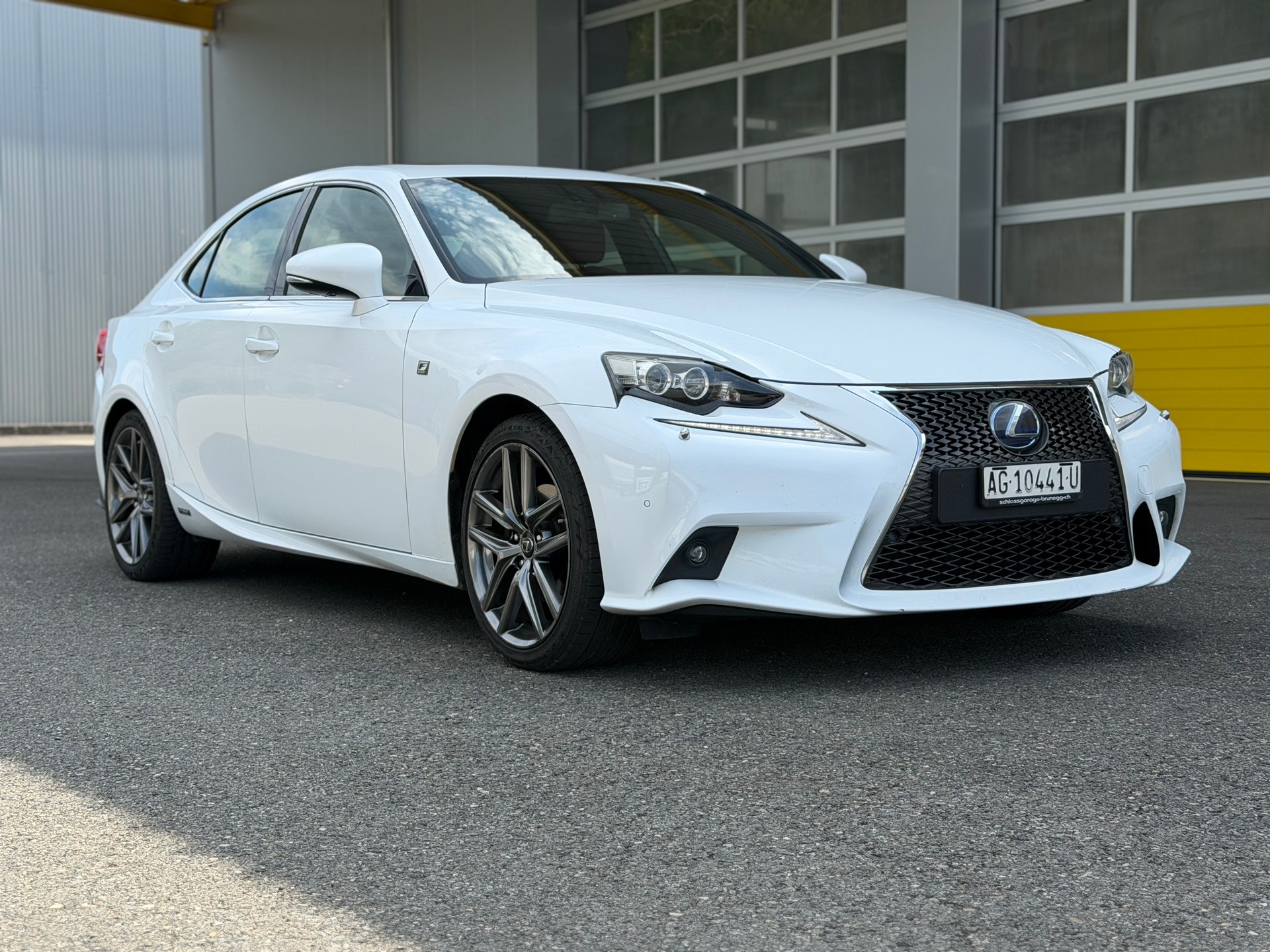 LEXUS IS 300h F-Sport Automatic-image-0