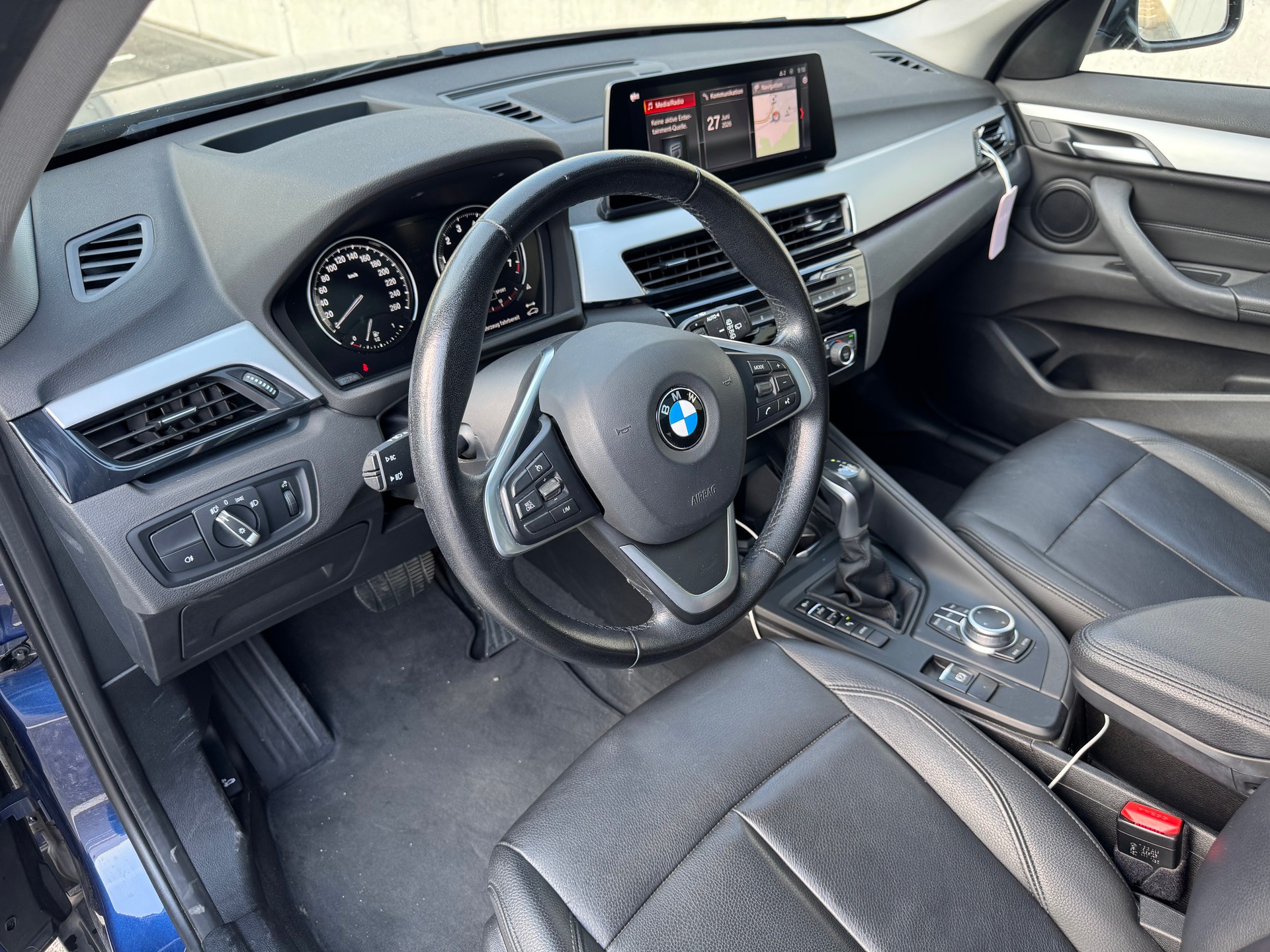 BMW X1 xDrive 25e Sport Line Steptronic-image-9