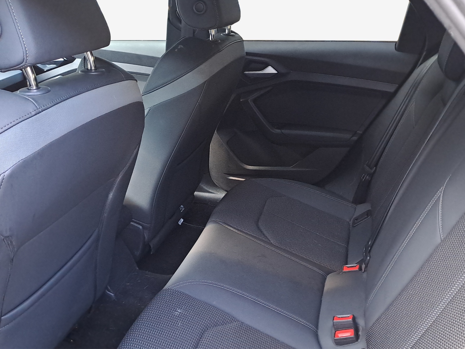 AUDI A1 allstreet 30 TFSI Attraction S-tronic-image-11