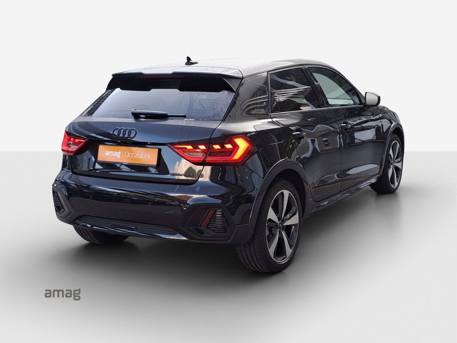 AUDI A1 allstreet 30 TFSI Attraction S-tronic-image-4